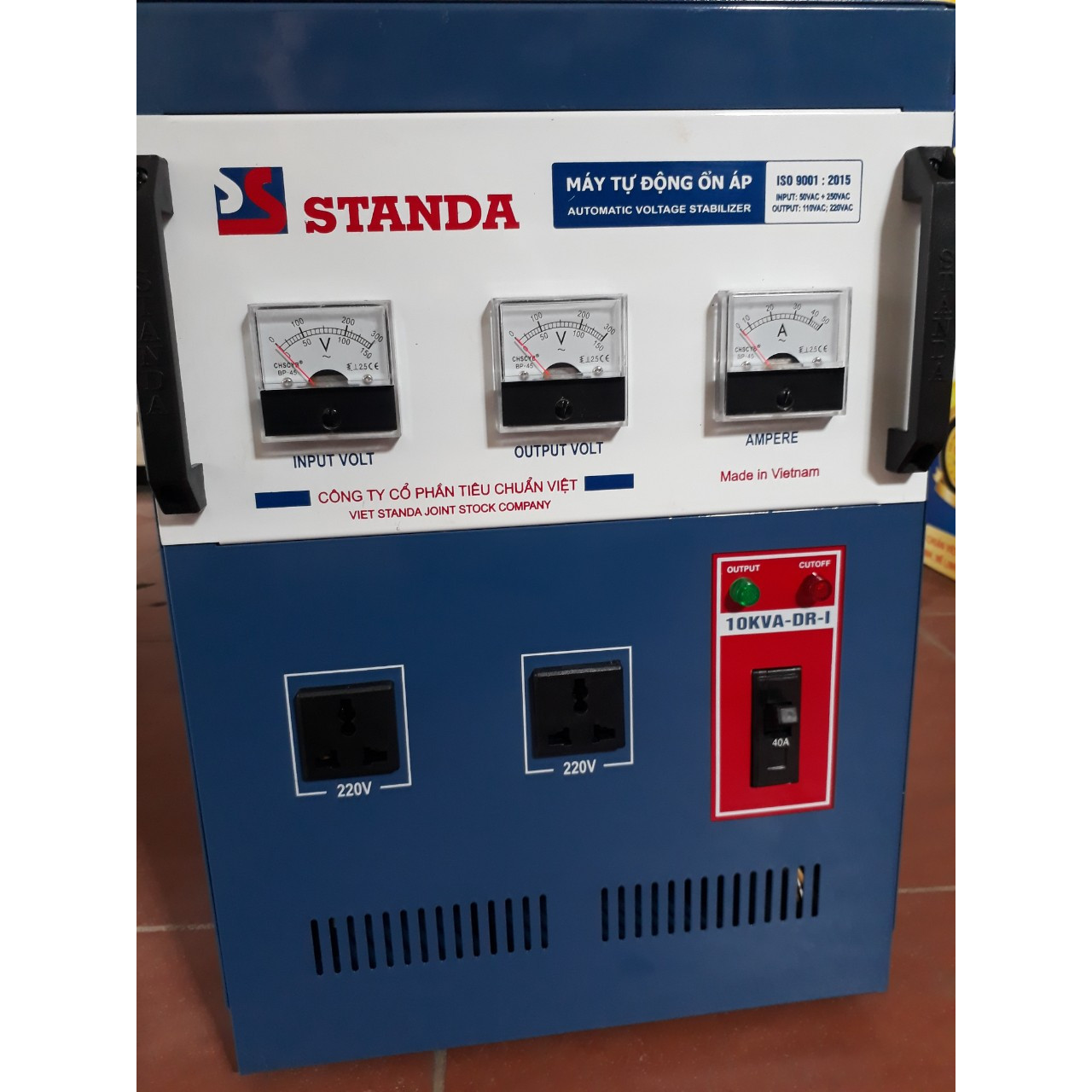 ỔN ÁP STANDA 10KW GIẢI 50-250V THM CÓ 3 ĐỒNG HỒ VÀ 2 Ổ CẮM
