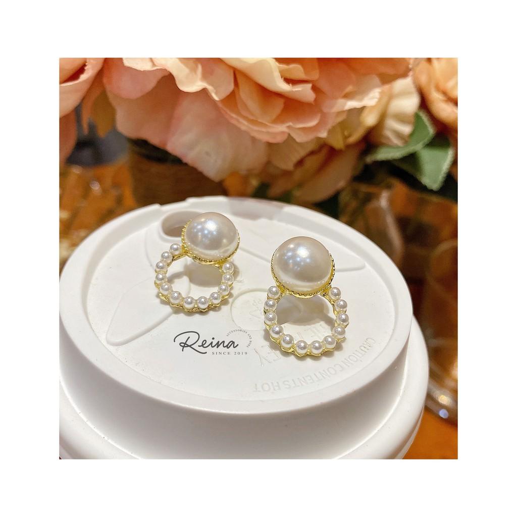 Khuyên tai nữ phong cách Retro Reina đính hạt trai cao cấp chanh sả quý phái