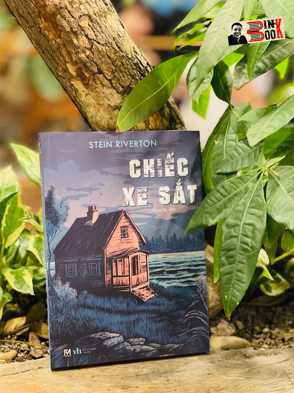 CHIẾC XE SẮT – Stein Riverton – Phan Ba dịch – Phúc Minh Books – NXB Văn Học