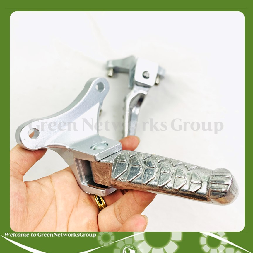Gác chân sau exciter 150 CNC màu bạc Green Networks Group ( 1 Cặp )