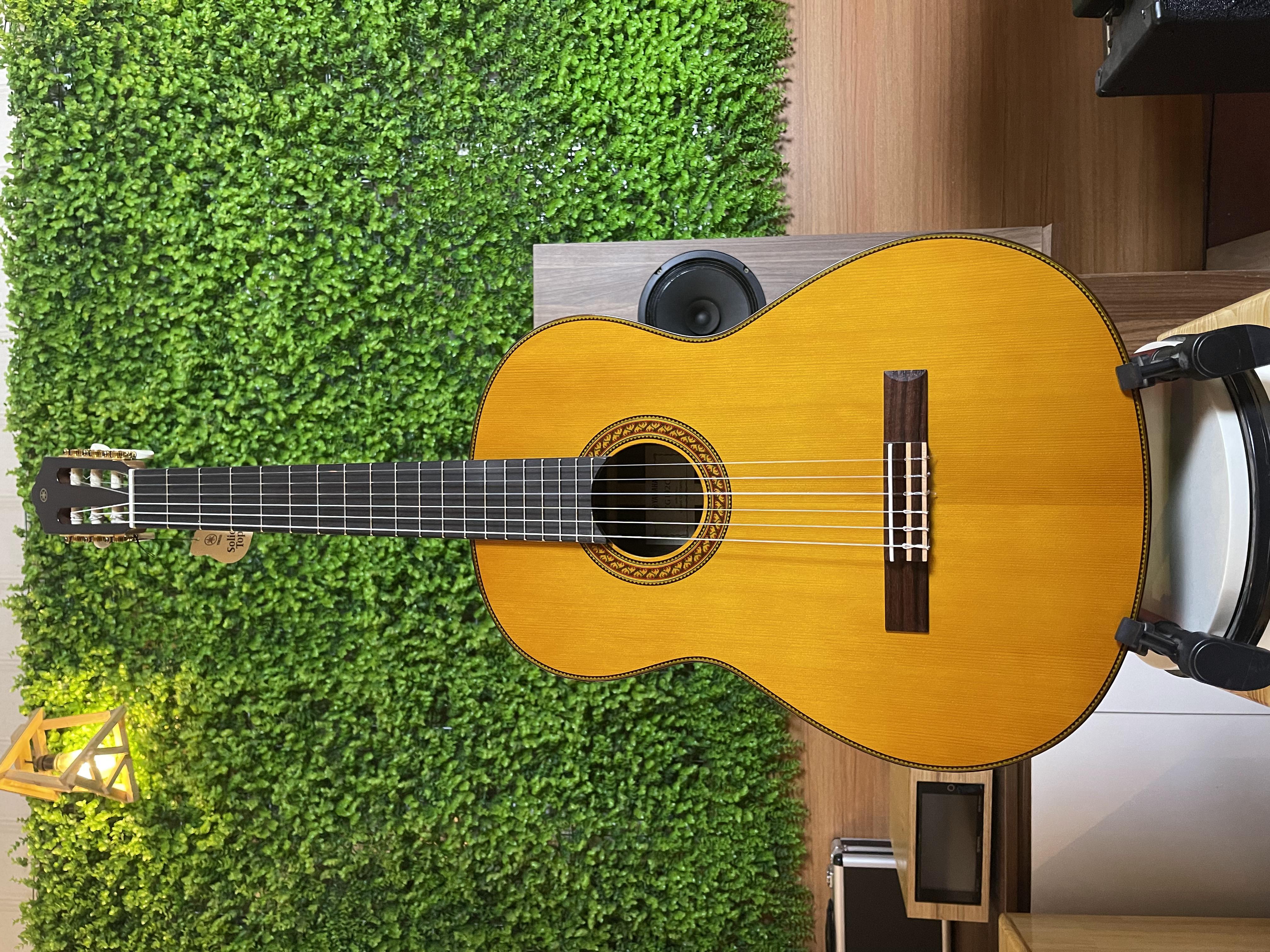 Đàn guitar Classic Yamaha CG192C (hàng chính hãng)