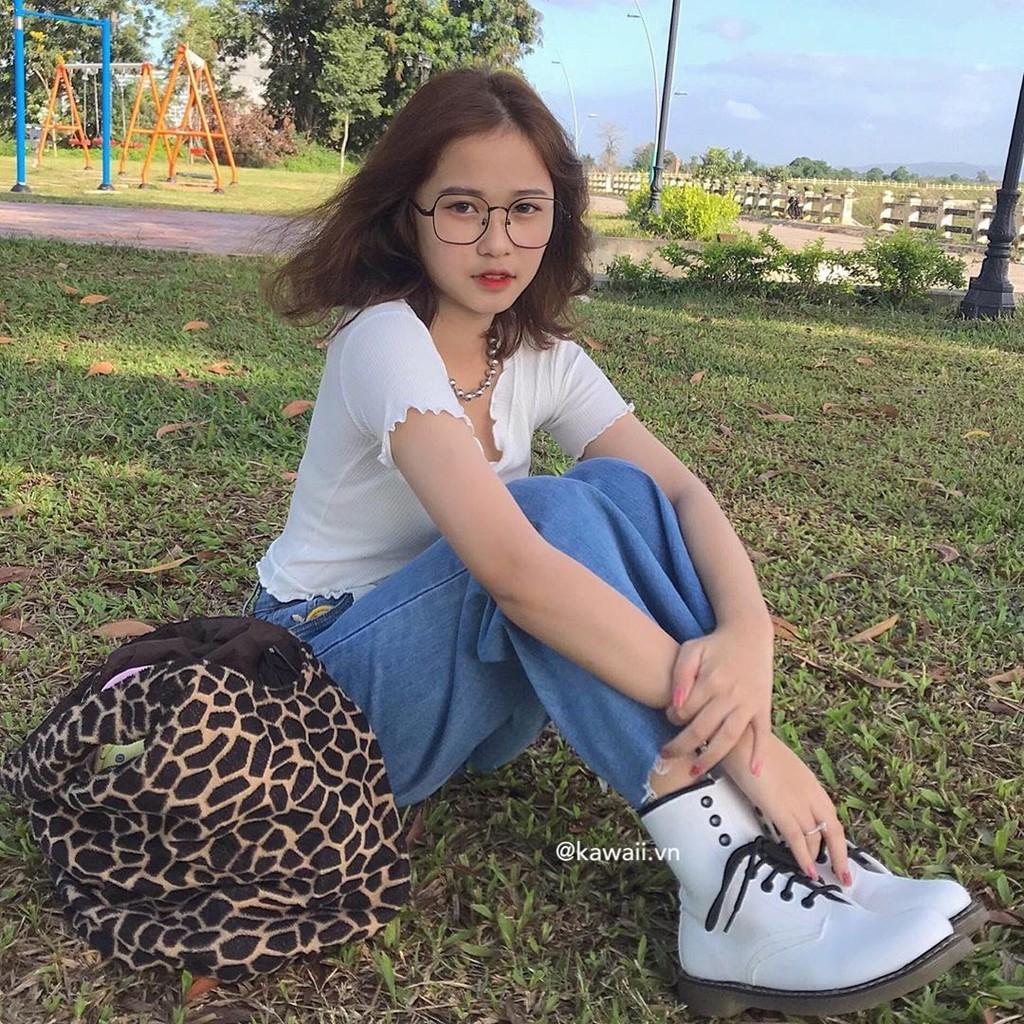 GIày SARAH BOOTS cổ cao chất da cao cấp màu trắng 8 nút
