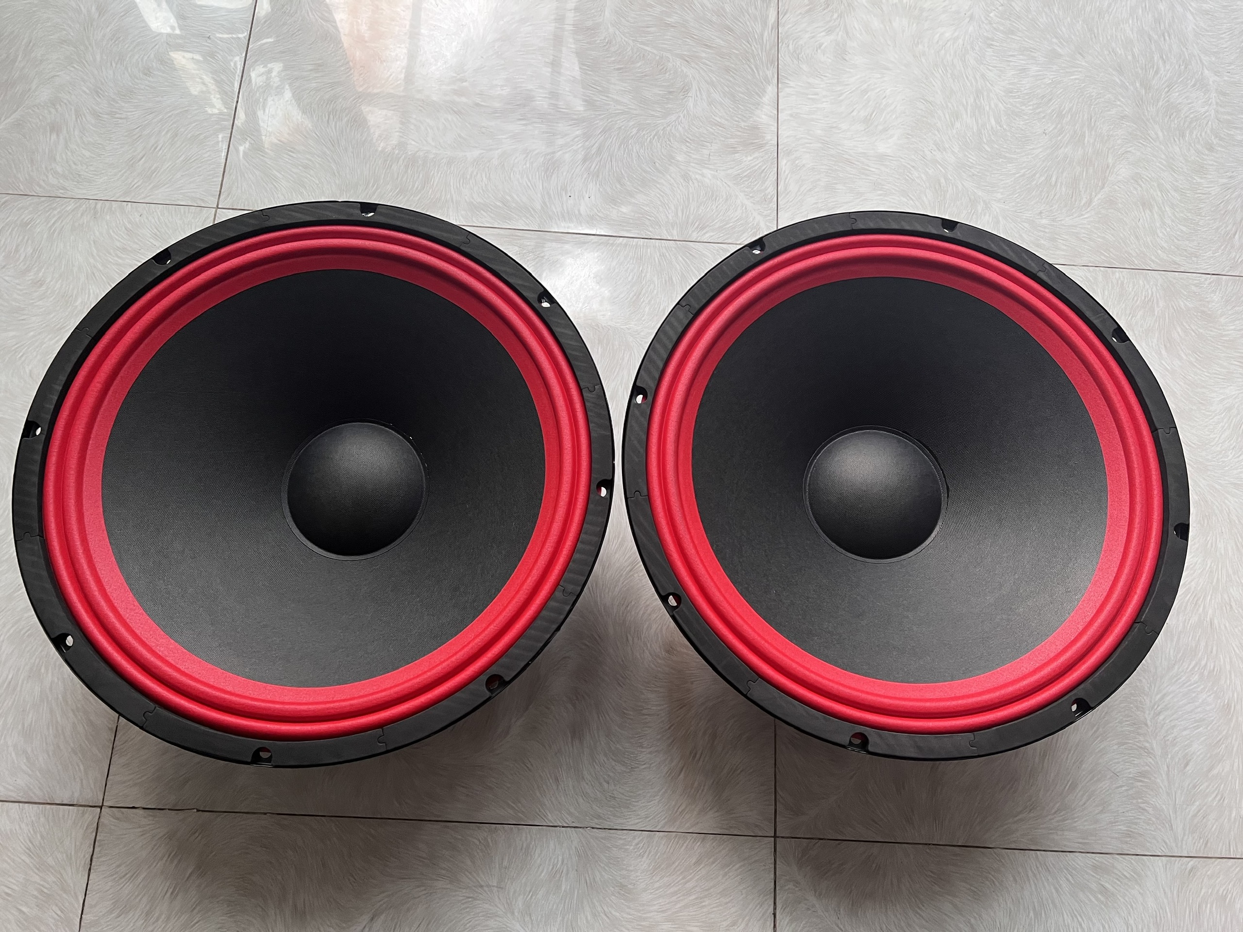 Bass 40 từ 140 côn 51 sườn sắt Viền Đỏ hàng mới Hải Triều (hàng chính hãng)