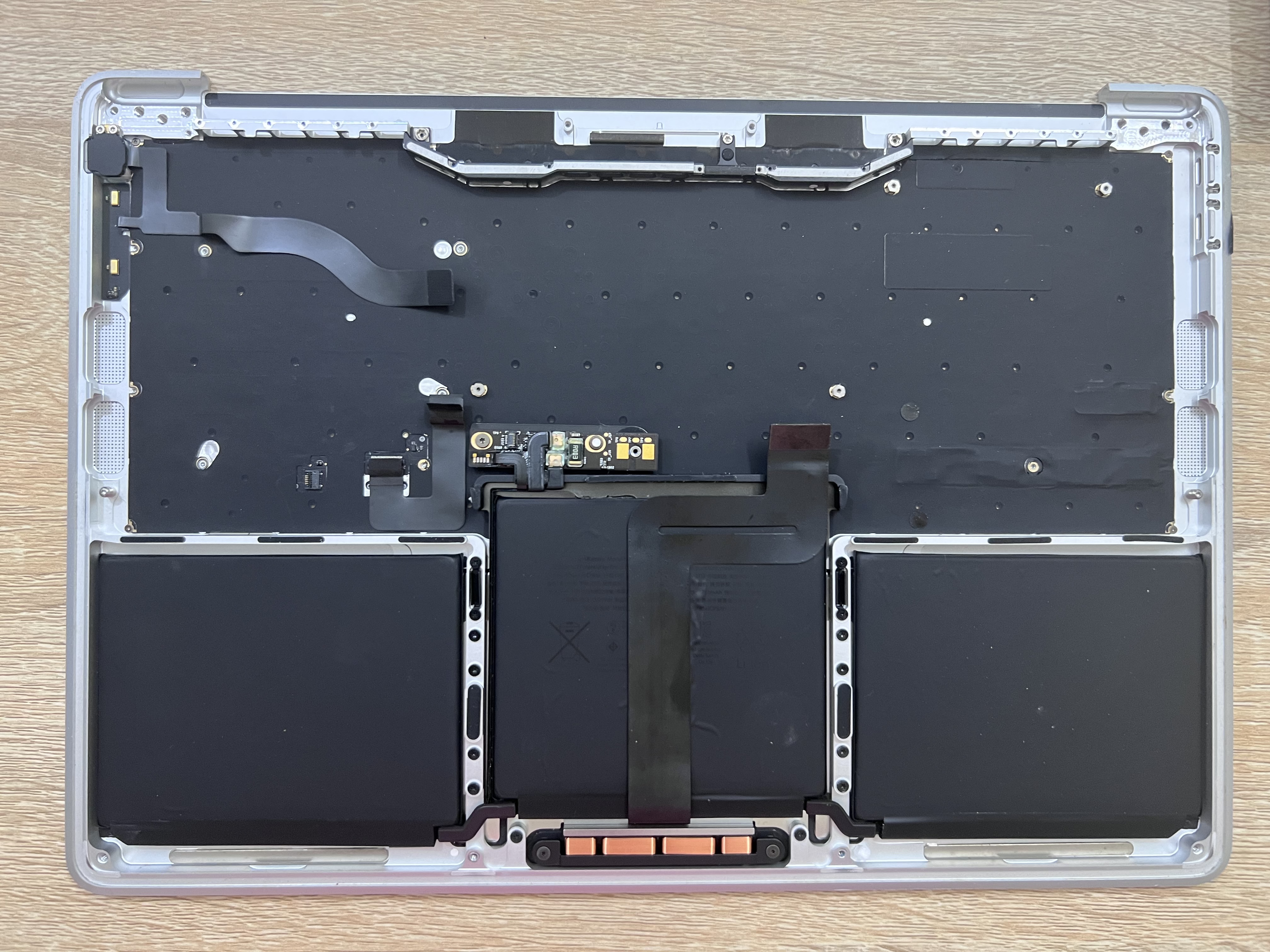 Pin A1819 dùng cho MacBook Pro Rentina 13 2016-2017 A1706 (Zin Tháo Máy)