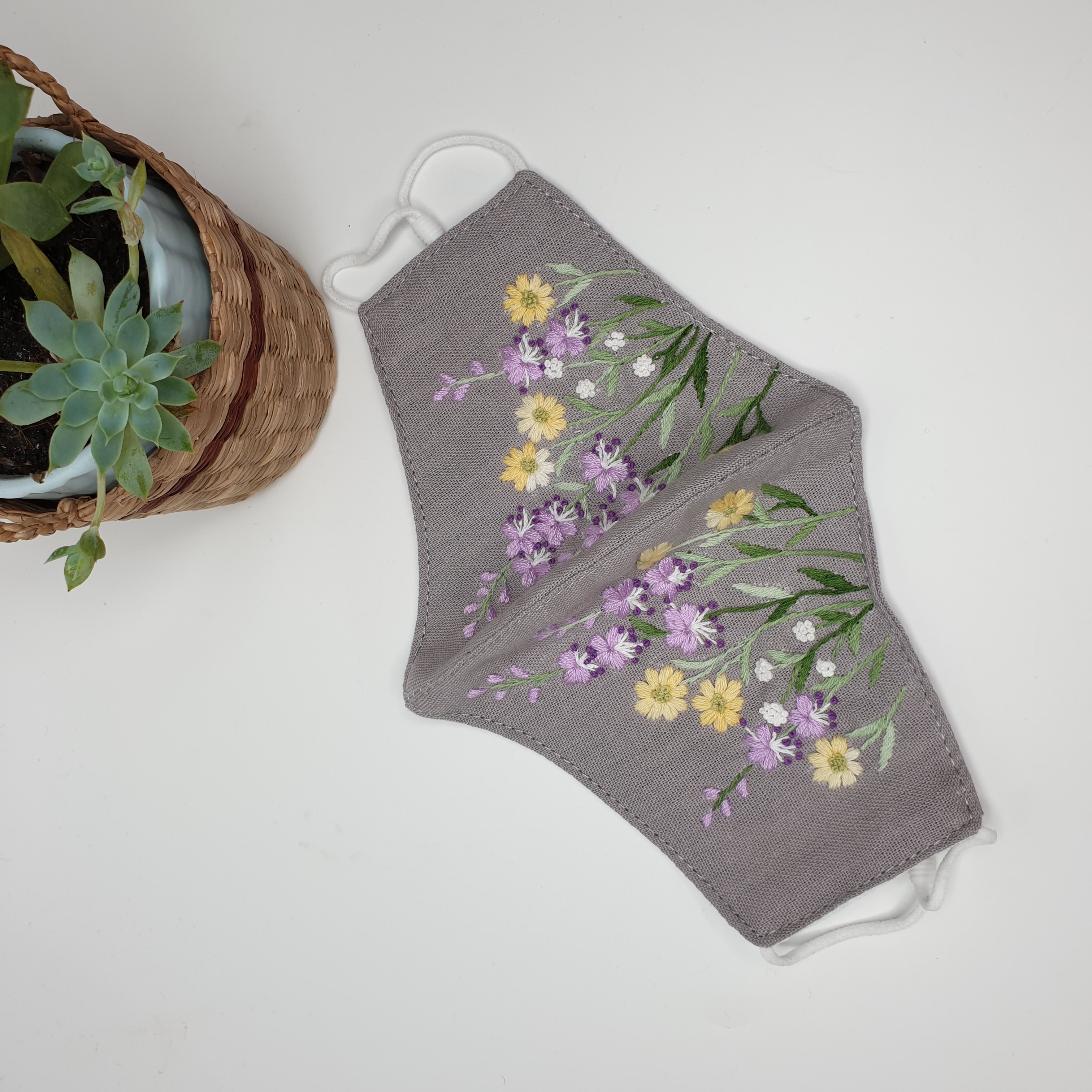 Khẩu trang thêu tay vải linen JL198X