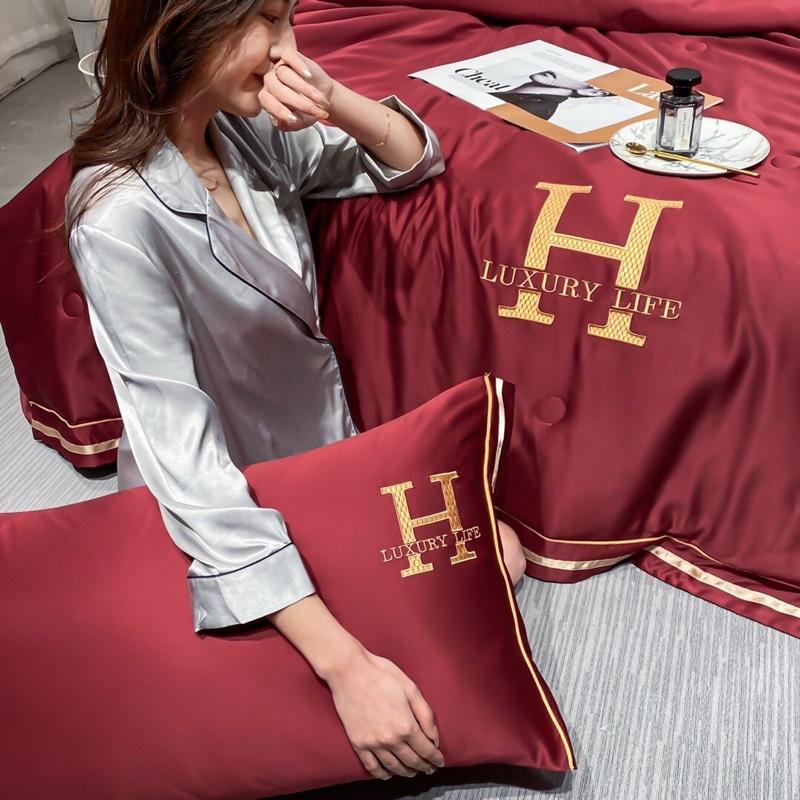 Bộ chăn ga gối phi lụa thêu chữ H-LUXURY Life sang trọng mềm mịn