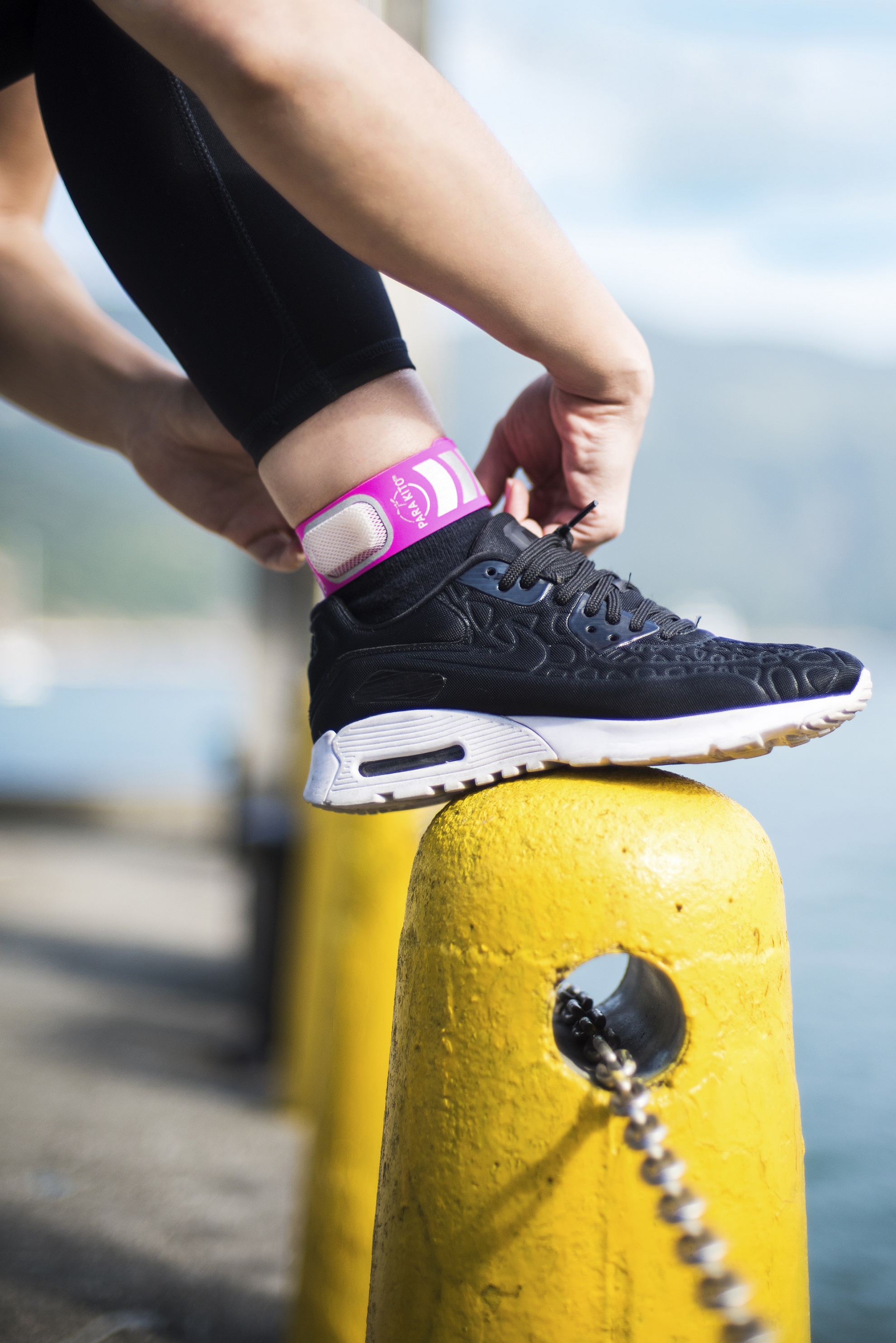 Sản phẩm Chống muỗi PARA’KITO™ kèm vòng đeo tay thể thao cá tính Màu Hồng / Sport Band Fuchsia