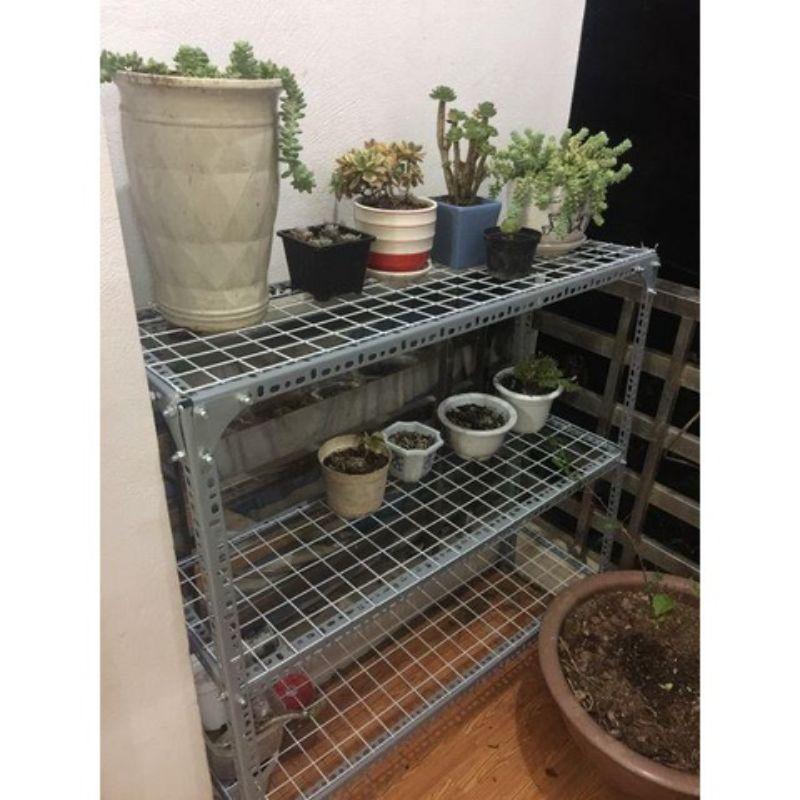 Kệ sắt V lỗ đa năng 2 3 4 tầng mặt lưới lắp ghép dùng để hàng ,để vận dụng trong nhà bếp ,để cây cảnh