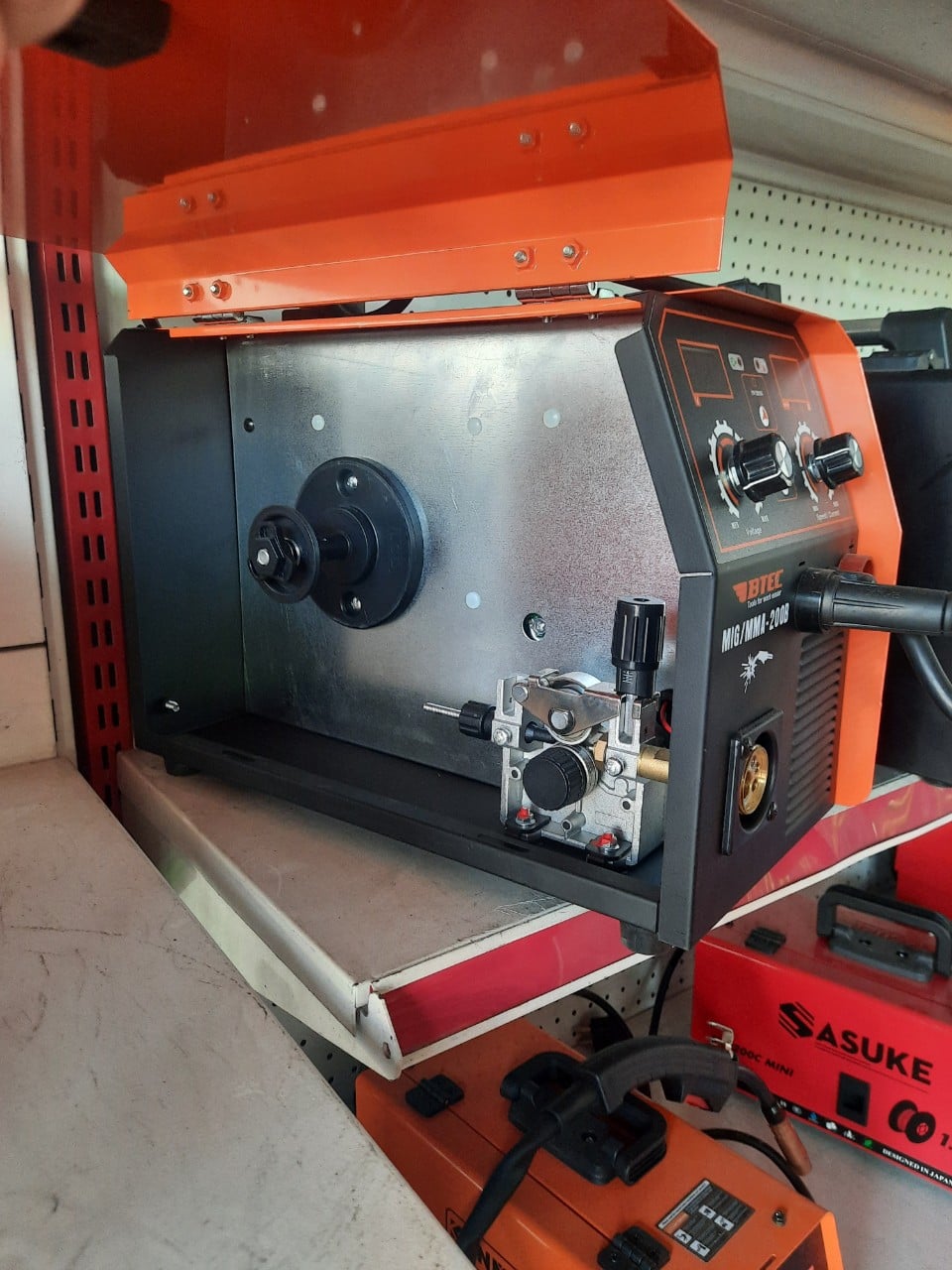 Máy hàn MIG 2 chức năng không dùng khí BTEC MIG/MMA 200B - Hàng chính hãng