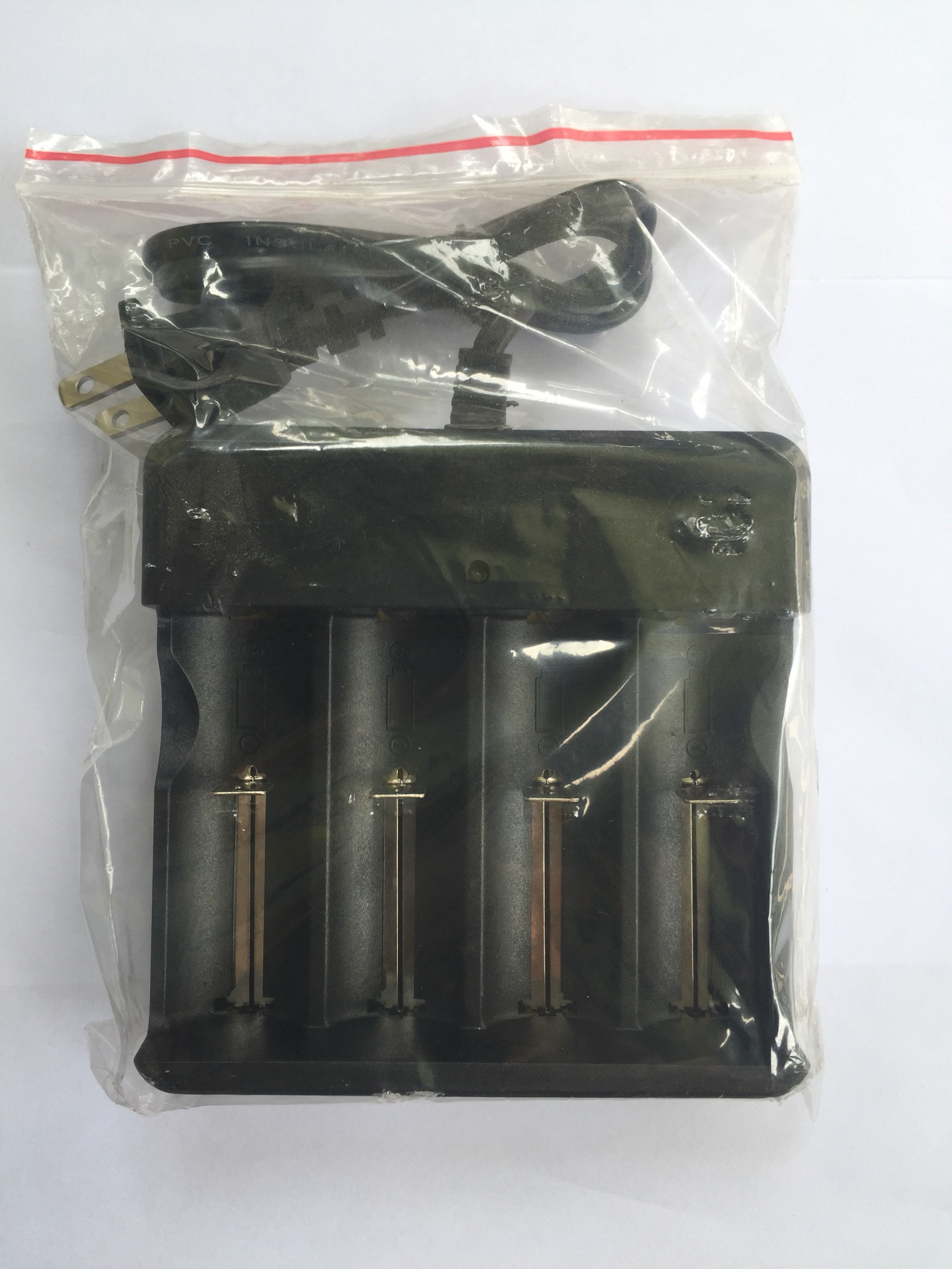 SẠC 4 PIN LI-ION 18650/16340/14500/18350/18500/17670 - MD401A