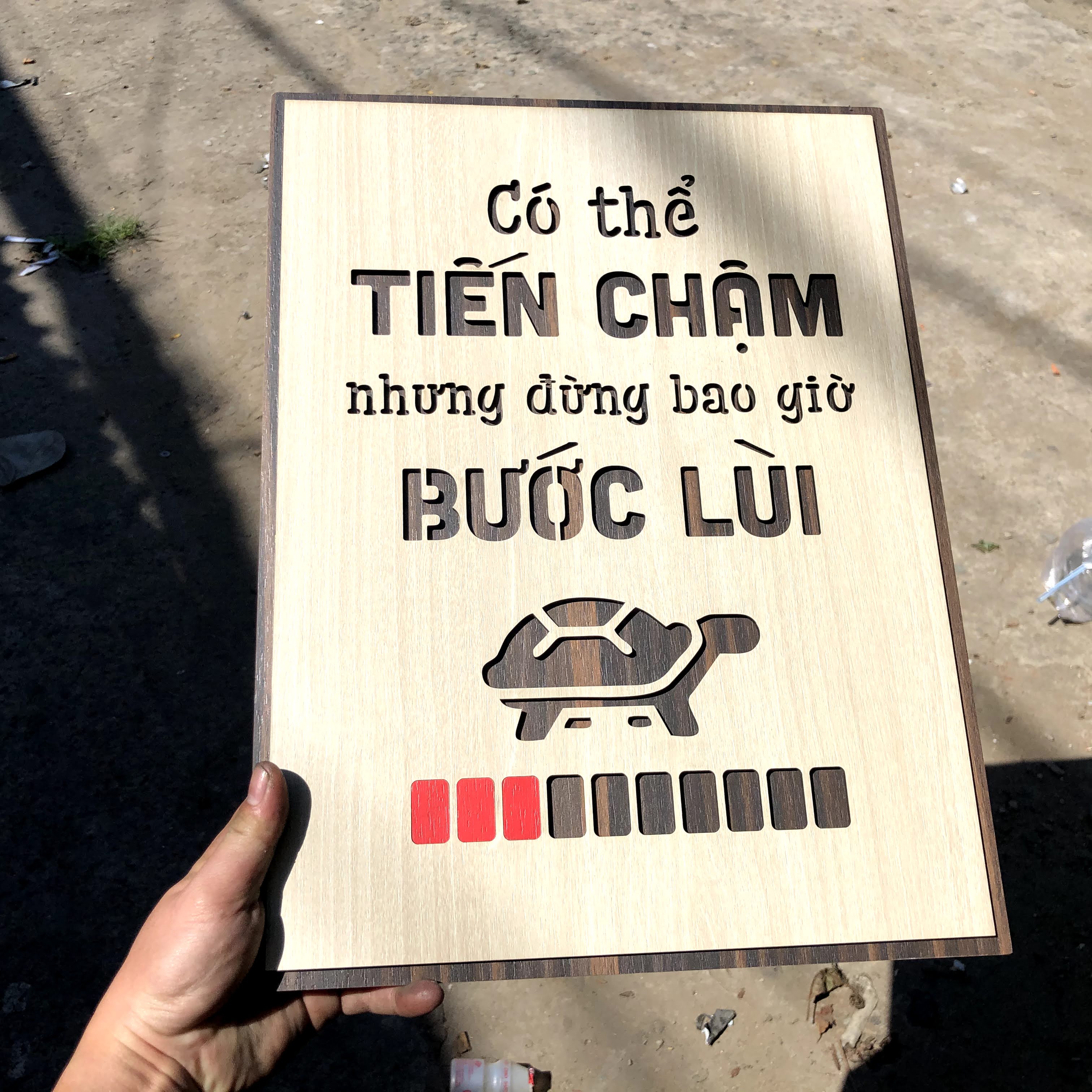 Tranh Động Lực TBIG077: Có thể tiến chậm nhưng đừng bao giờ bước lùi