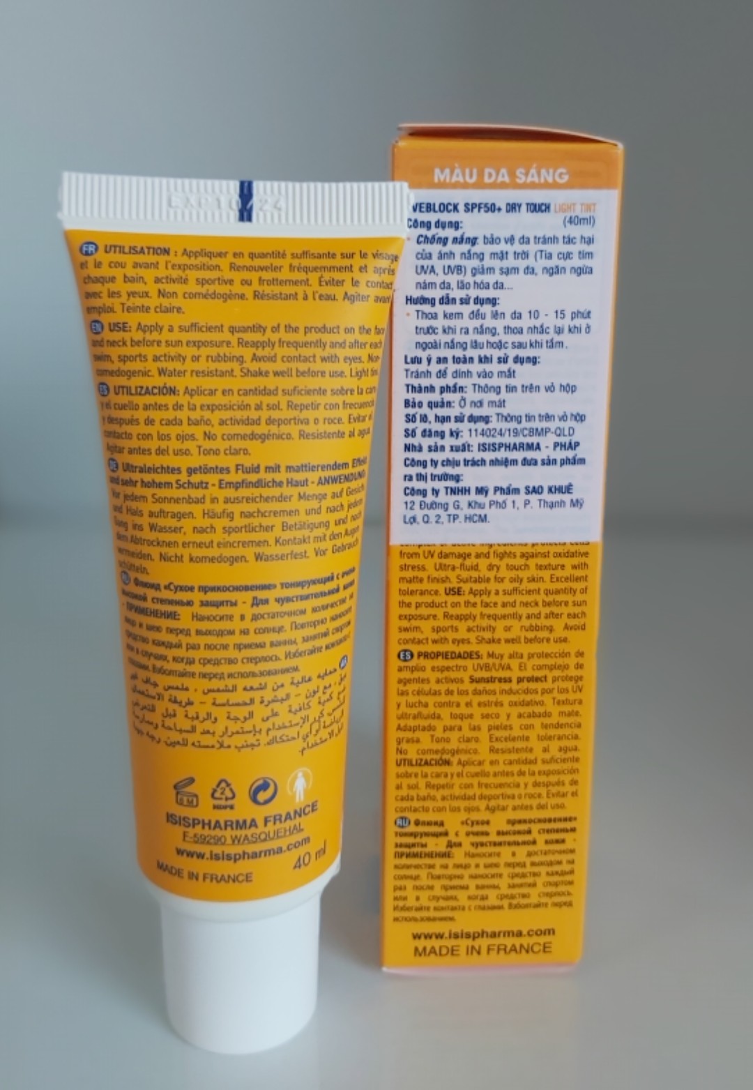 Kem chống nắng màu da, dành cho da nhạy cảm Uveblock SPF50 Tinted Fluid Dry Touch  ISIS-Pharma (40ml) - Màu da