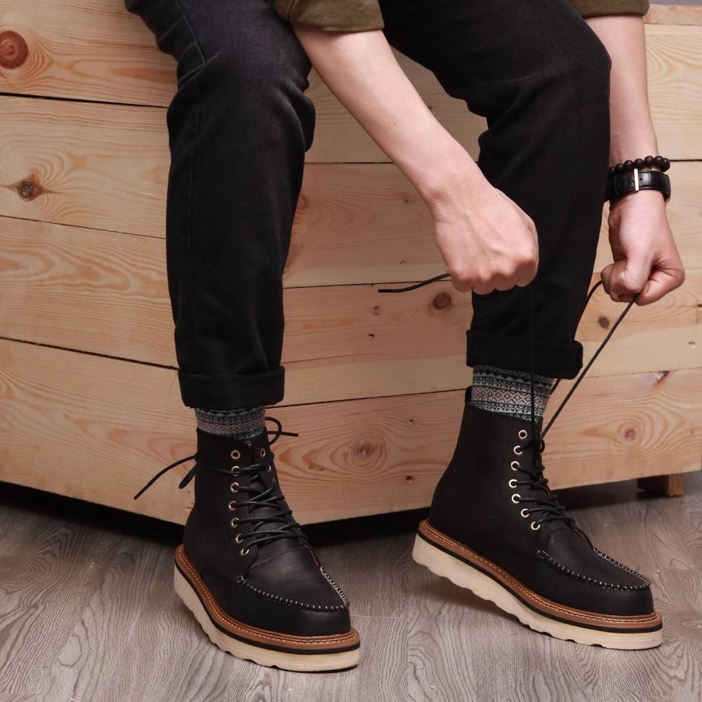 Giày Boots nam Moctoe da bò sáp Đen (Moctoe Đen) phong cách bụi bặm Lucas Shoes, bảo hành 1 năm