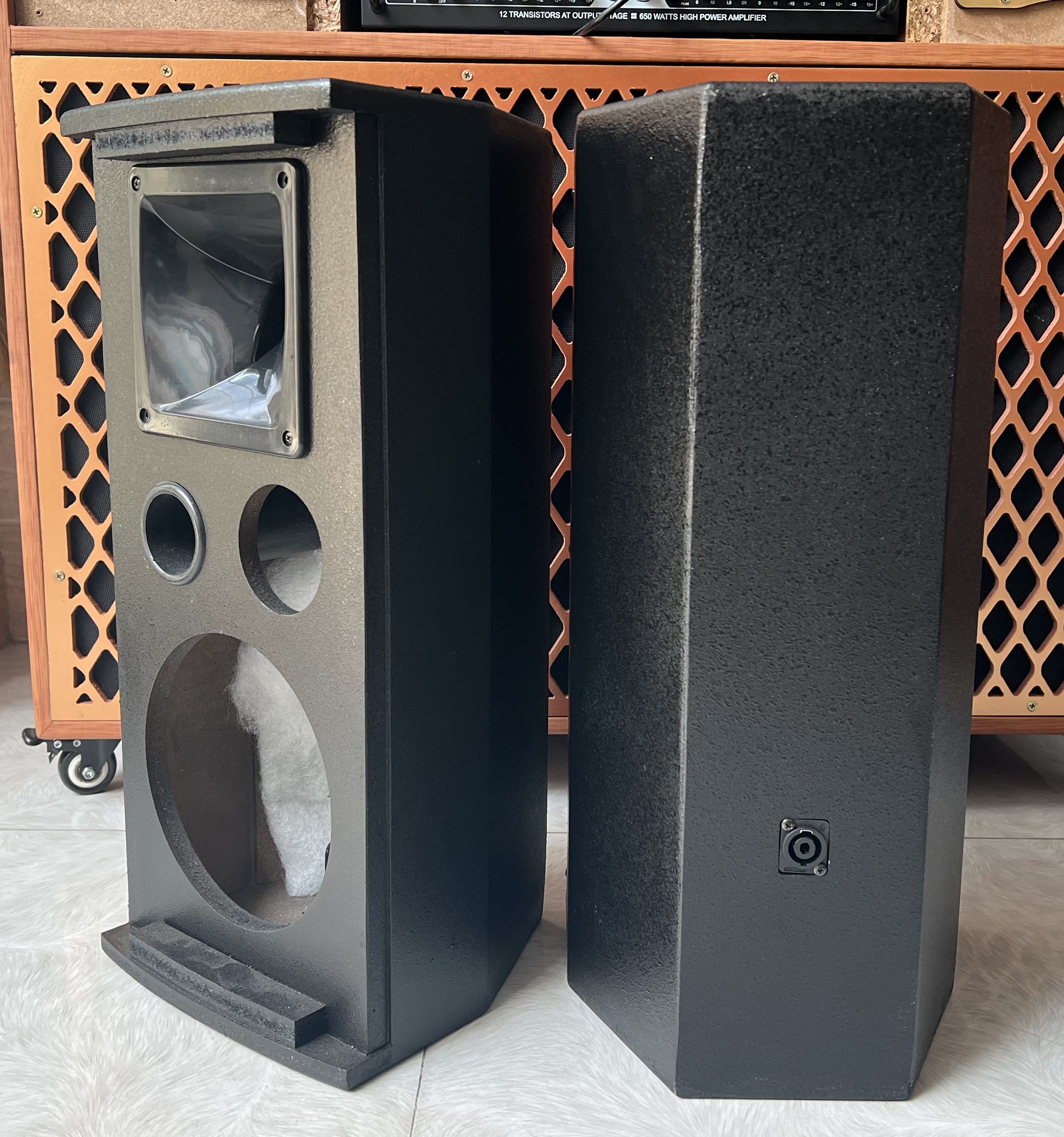 Vỏ thùng loa 2 tấc thùng sơn 1 bass 20, 1 chép kèn 1 chép giấy Hải Triều