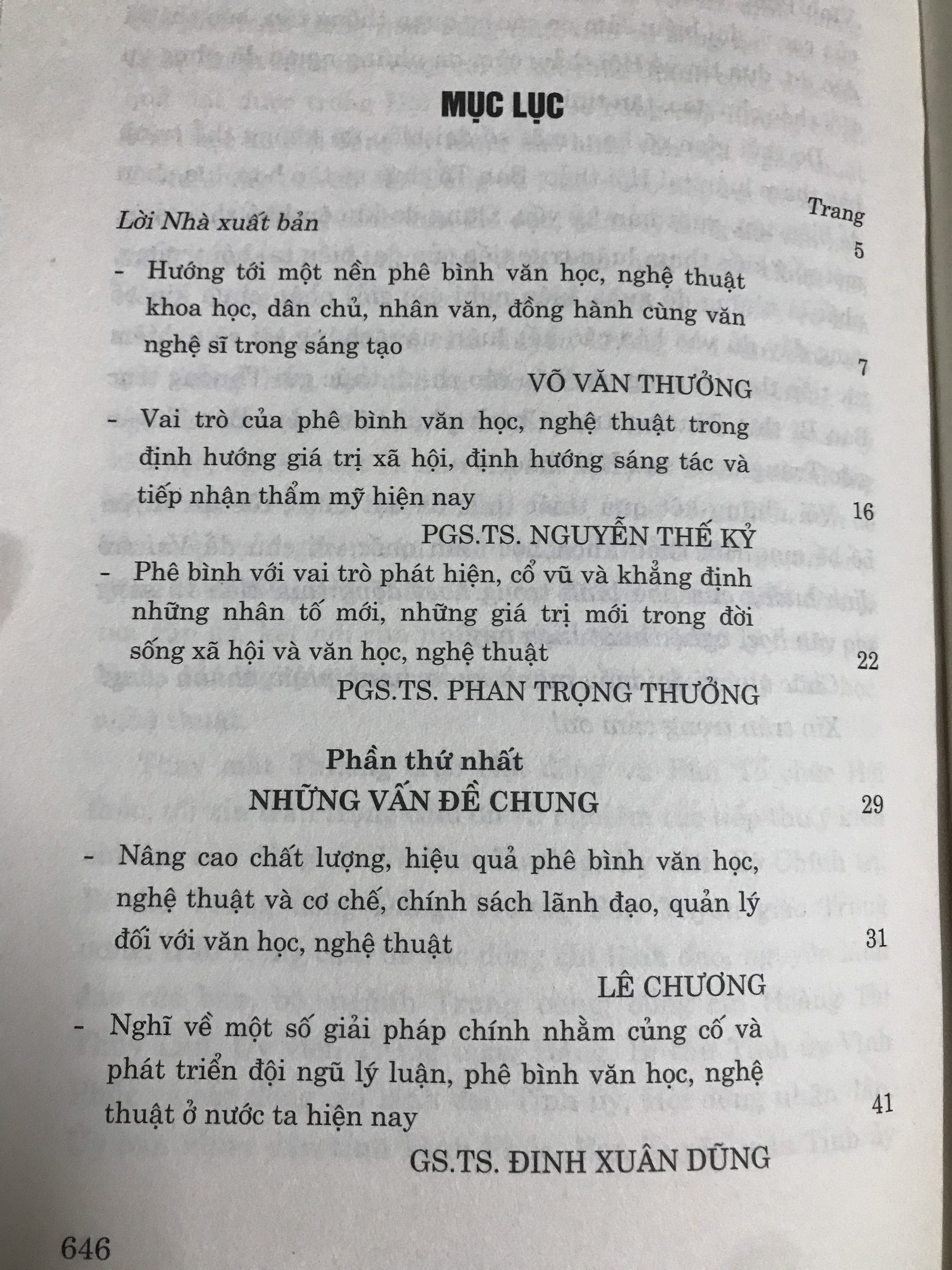 Phê bình Văn Học Nghệ Thuật ở Việt Nam hiện nay - Thực trạng và định hướng phát triển (hợp tuyển các bài lý luận phê bình nhiều tác giả) (tái bản)