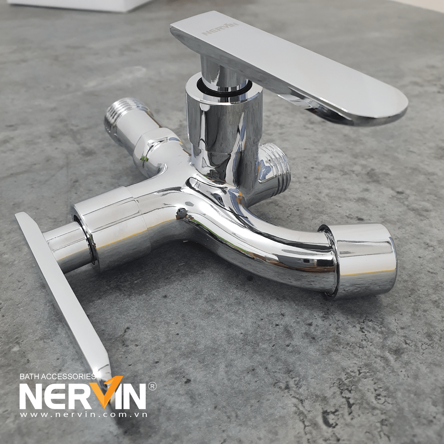 Củ sen tắm lạnh nhập khẩu sang trọng tiện nghi cho phòng tắm mọi nhà