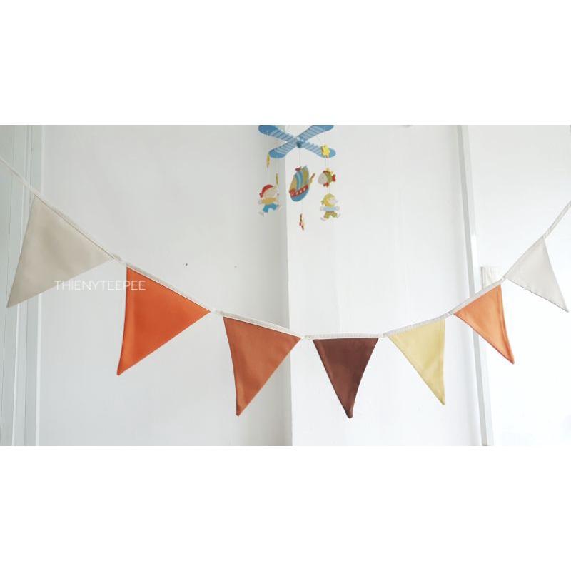 Dây cờ tam giác vải màu nâu vàng cam, xịn may đẹp, dài 2,2m, trang trí Decor Sinh nhật