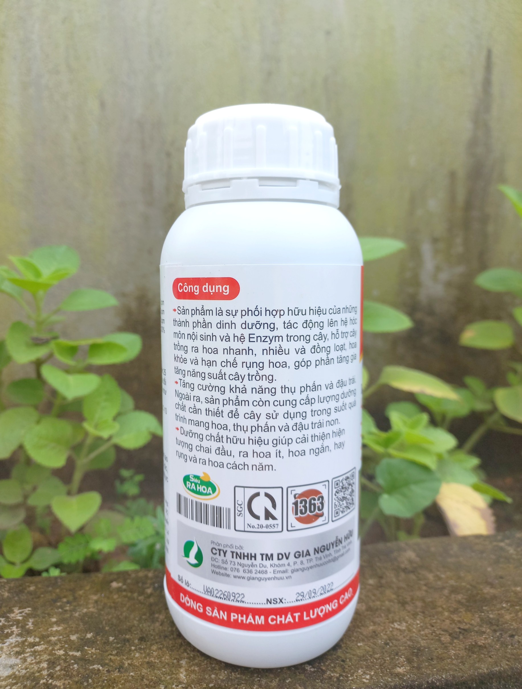PHÂN BÓN GIÚP CÂY RA HOA ĐỀU VÀ ĐỒNG LOẠT, ĐÁNH THỨC MẦM NGỦ HIỆU QUẢ - SIÊU RA HOA 500ML