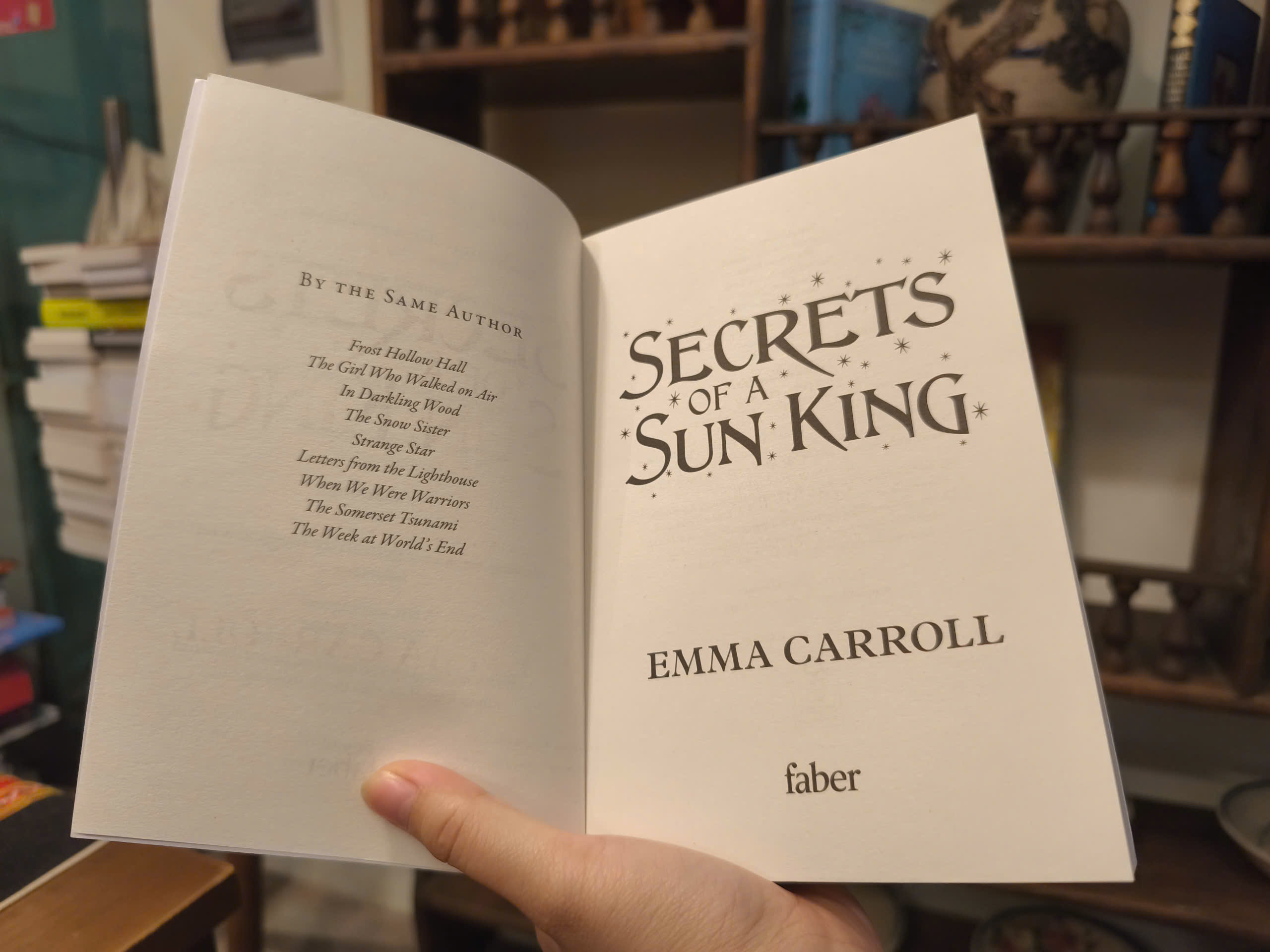 Sách - Secrets of a Sun King by Emma Carroll | Historical Children's Fiction | English Book