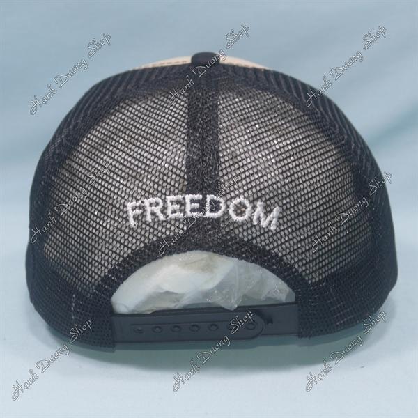 Nón kết lưới thêu đại bàng thêu chữ Freedom phía sau khóa nhựa phía trong có may tem vòng đầu 55-58cm - Đen &amp; Kaki