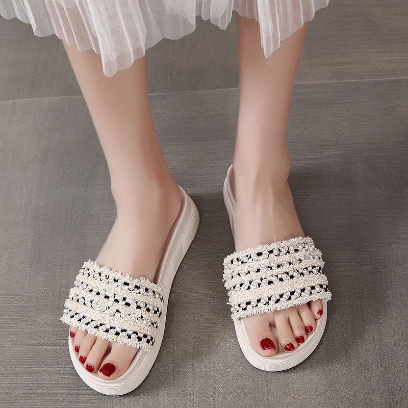 Summer fashion wearing thick-soled slippers women with skirts to wear out sandals foreign style high color value drag Joker