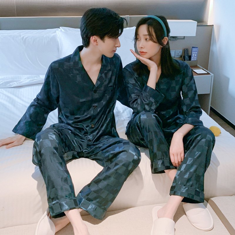 Đồ bộ Pyjama Nữ chất liệu phi bóng rũ mềm mại,nền caro đơn giản tao nhã 88227