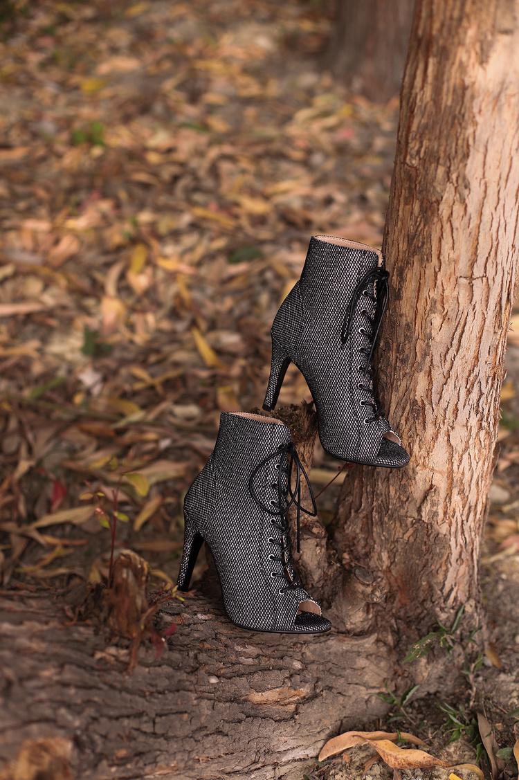 Thanh lịch mắt cá chân phụ nữ phụ nữ Latin sexy stilettos giày cao gót cho phụ nữ giày nhảy Latin giày cao gót Color: Flower Snake 9.5cm Shoe Size: 34