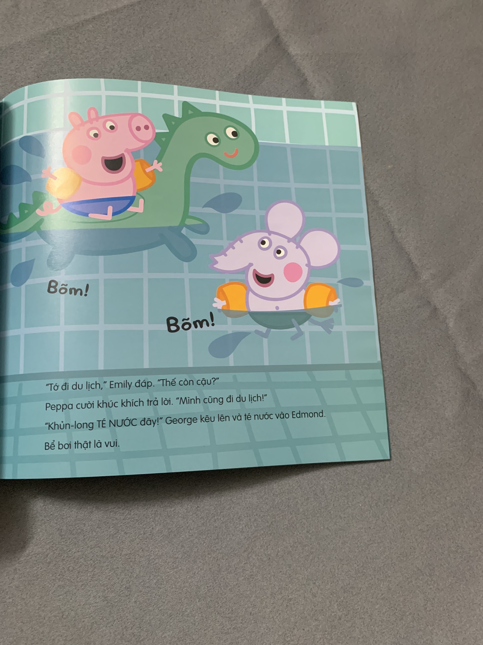 Sách - Thế Giới Của Peppa - Kì Nghỉ Hè Của Peppa