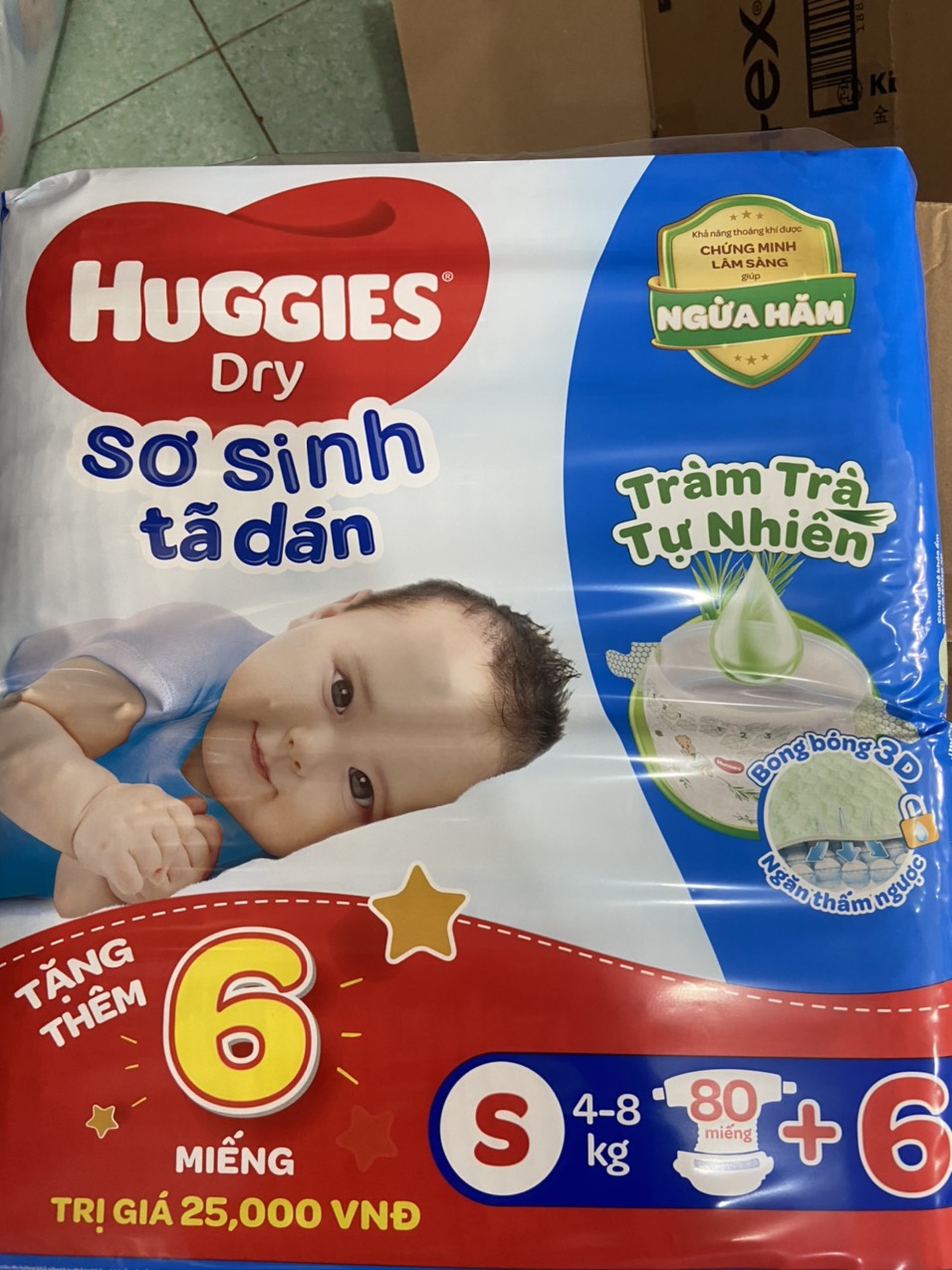 Tã dán HUGGIES DRY Size S80 hương tràm trà ( 80 miếng+ khuyến mãi 4-8kg ) - HSD luôn mới