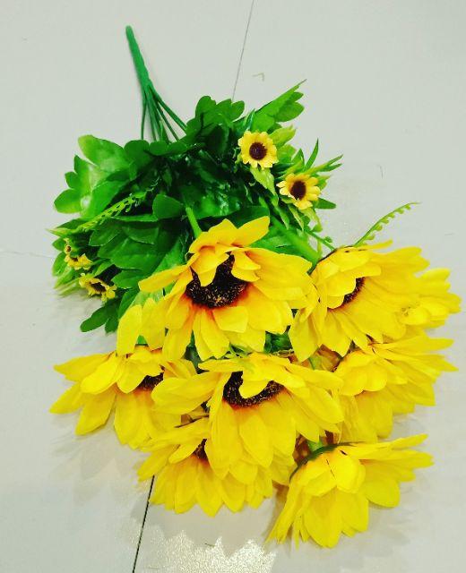 Cụm Hướng Dương 9 bông Kèm Điểm