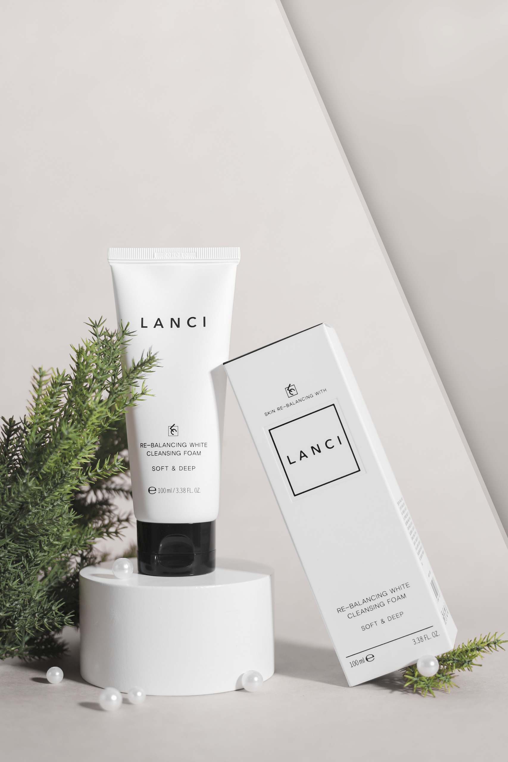 Sữa Rửa Mặt Lanci Re-Balancing White Cleansing Foam 100ml