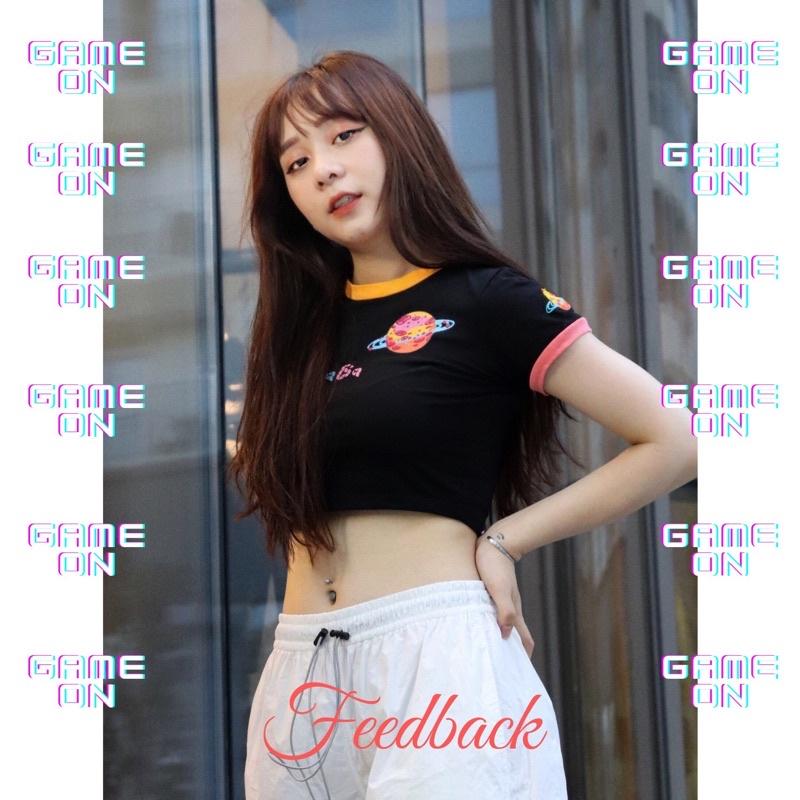 Áo croptop ôm dáng cực đỉnh kết hợp với outfit là hết bài