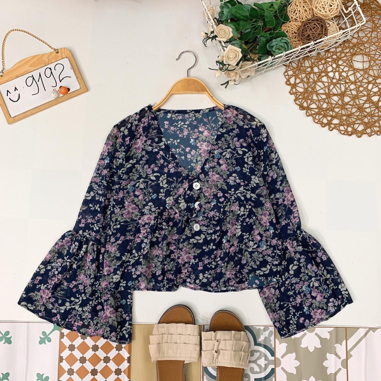 Áo croptop vải voal lụa chuẩn đẹp, kiểu dáng sang trọng