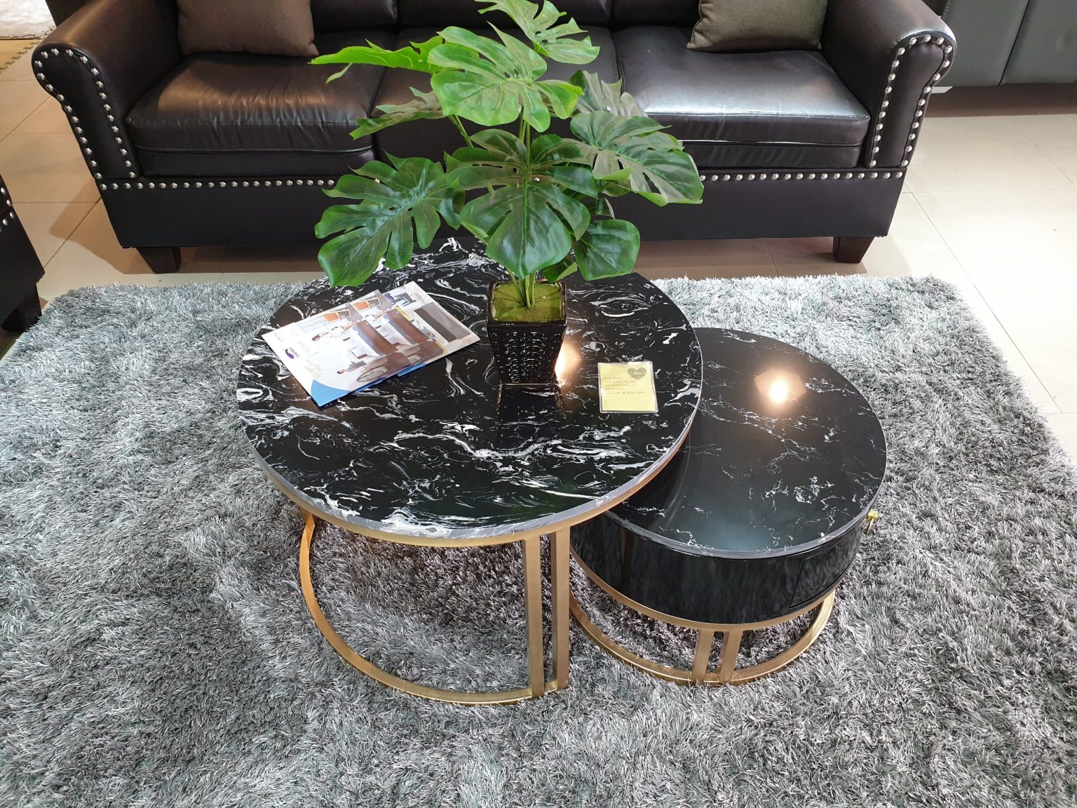 Bàn trà Halo Black – mặt đá cao cấp