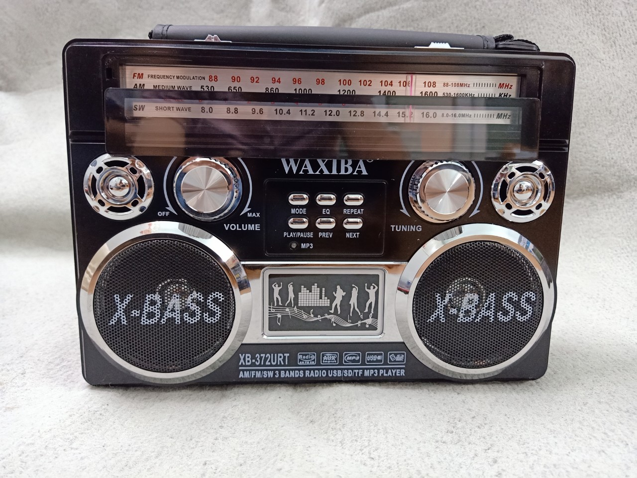 ĐÀI RADIO WAXIBA 372URT Hàng Chính Hãng BẮT SÓNG FM/AM/SW KHỎE – NGHE NHẠC TỪ USB THẺ NHỚ – LOA EXTRA BASS STEREO SIÊU HAY – ĐÈN PIN