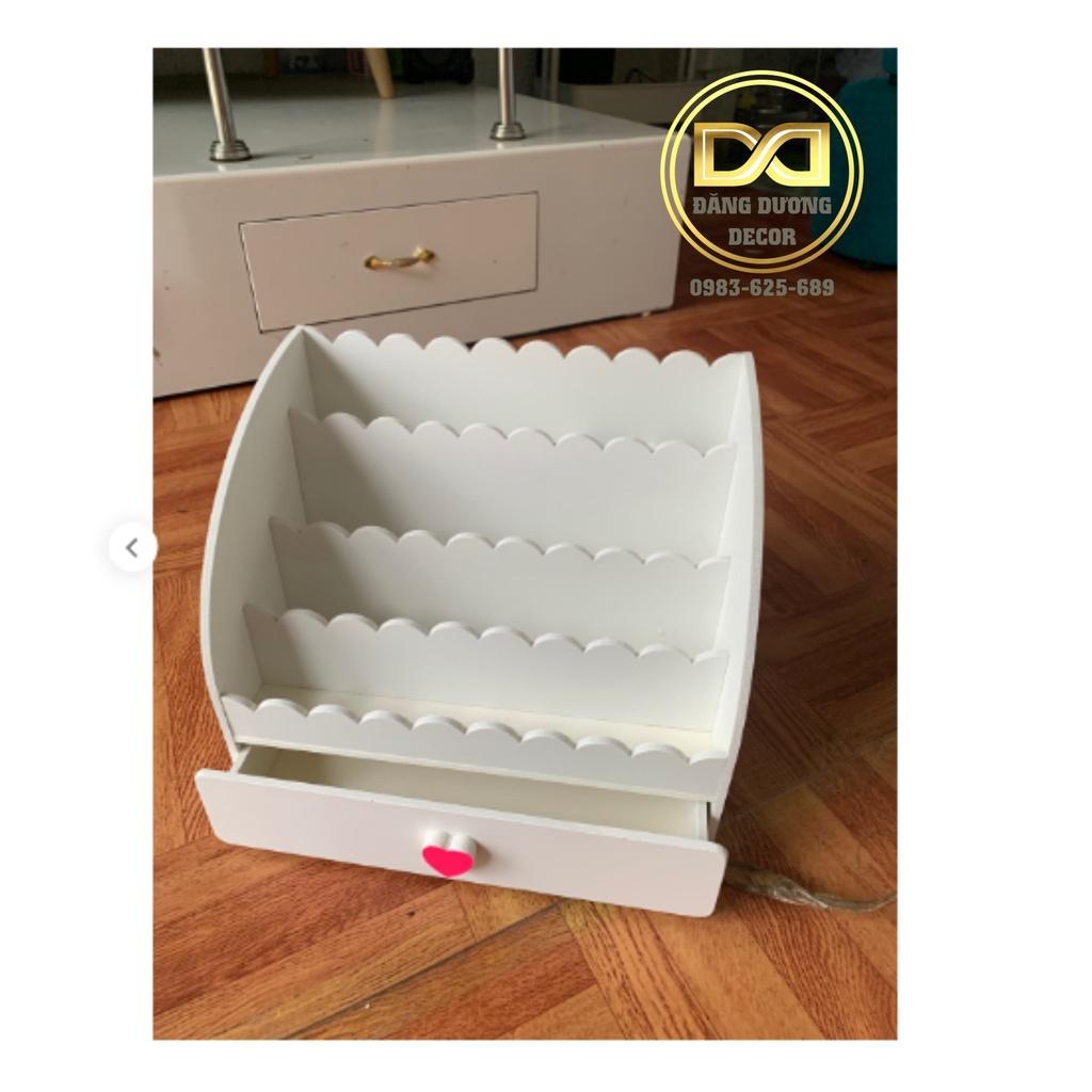 Khay để sơn nail, mỹ phẩm,trưng dầu thơm - Tiện dụng - gọn gàng.