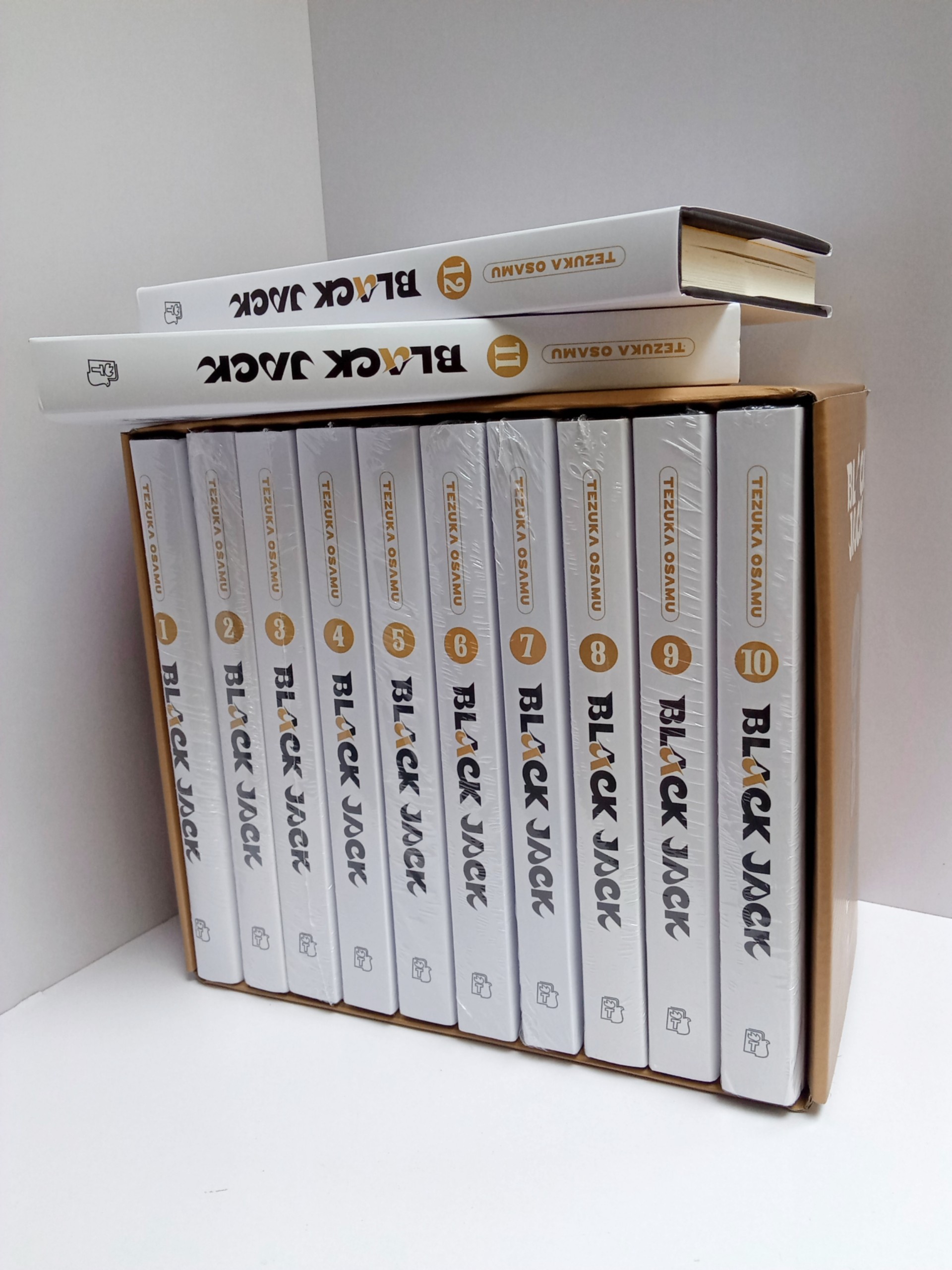 BLACK JACK từ tập 1 tới tập 12 - Tezuka Osamu – NXB Trẻ