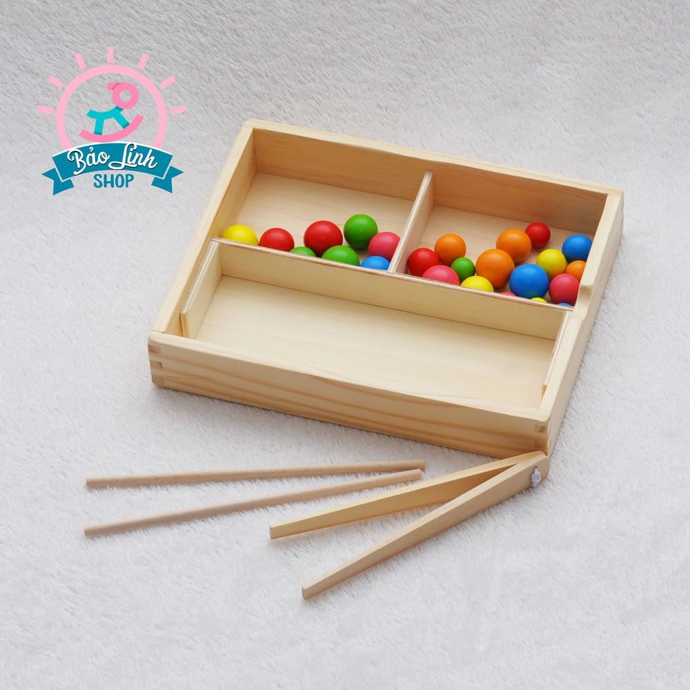 Gắp bi gỗ - Set giáo cụ Montessori thực hành cuộc sống