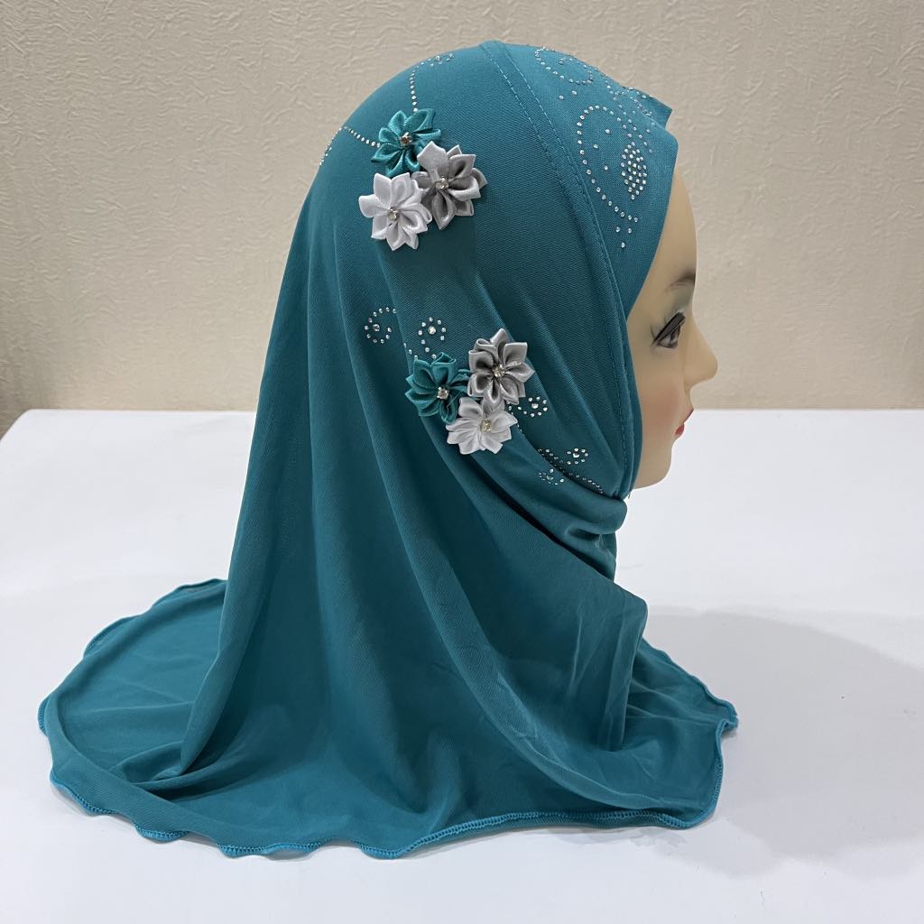 Khăn trùm đầu Hijab Đạo Hồi Malaysia Indonesia woman wearing a headscarf, head coverings