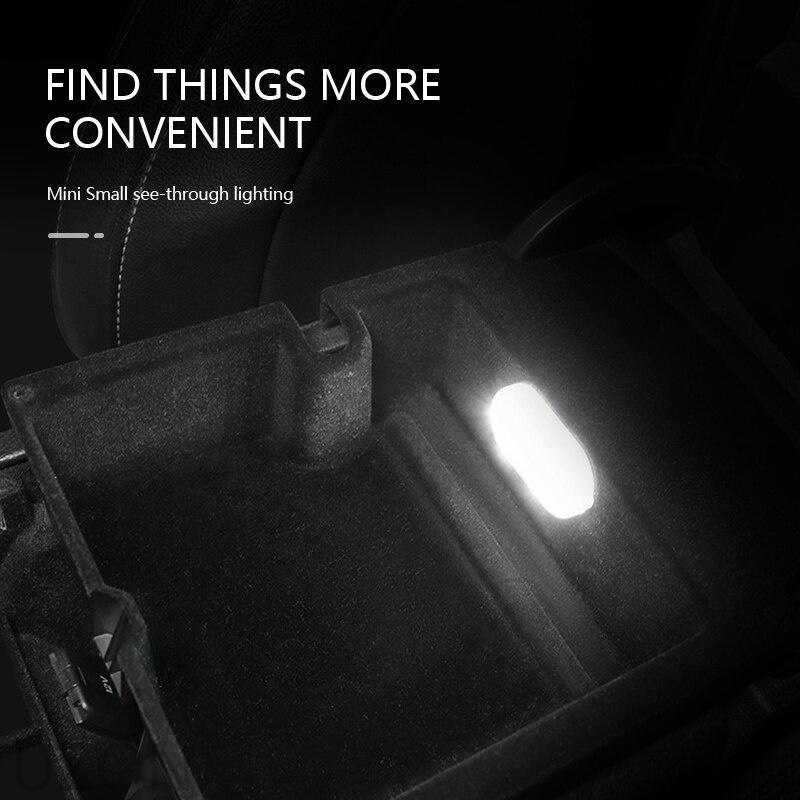 Đèn LED Gắn Trần Xe Hơi Không Dây Sạc USB Độ Sáng Cao