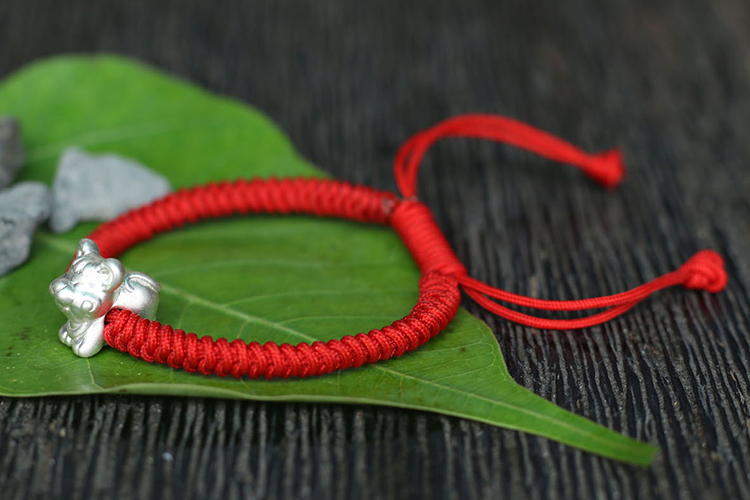 Vòng Tay Kết Dây Tuổi Tý Ngọc Quý Gemstones