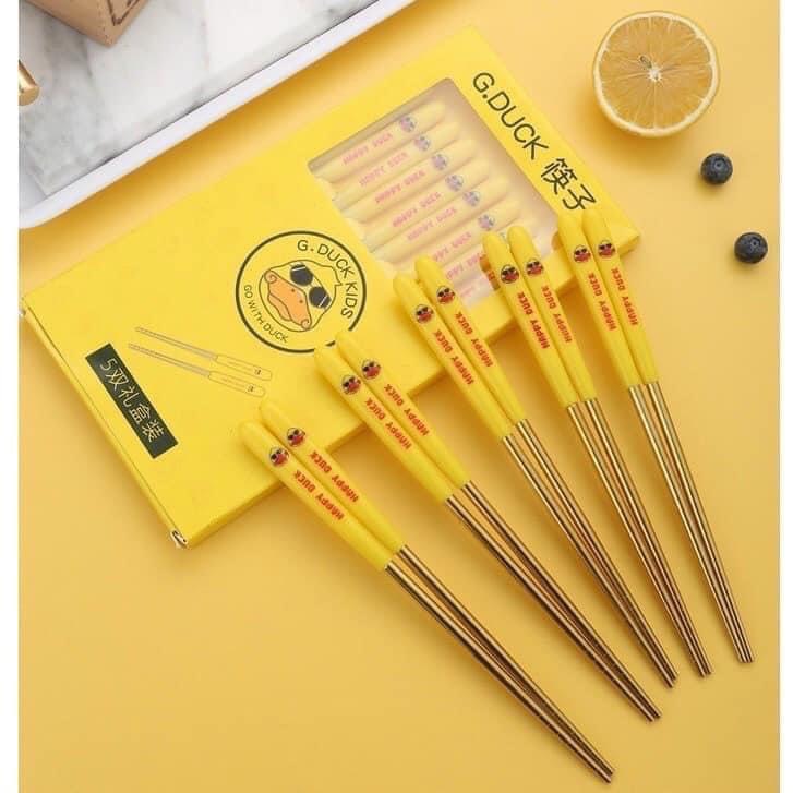 HỘP 5 ĐÔI ĐŨA HÌNH VỊT VÀNG SIÊU XINH CHO BÉ