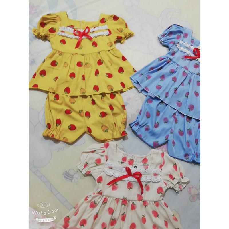 Bộ dâu tây dáng peplum xòe cho bé gái