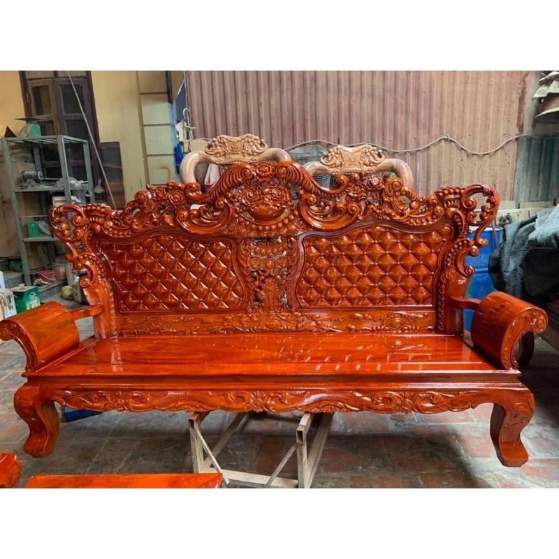Bộ bàn ghế hoàng gia chất liệu gỗ xà cừ