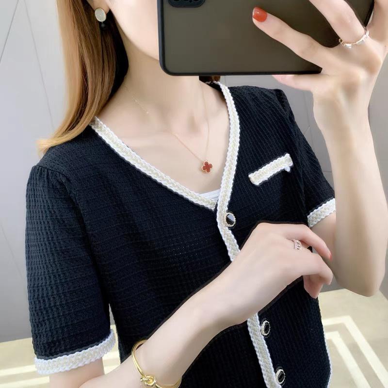 Áo croptop dệt kim sơ mi nữ tay ngắn cổ V cúc ngọc viền thời trang thiết kế Quảng Châu cao cấp