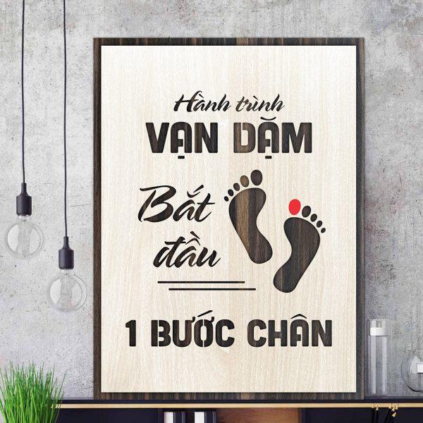 Tranh gỗ decor tạo động lực &quot;Hành trình vạn dặm bắt đầu từ 1 bước chân