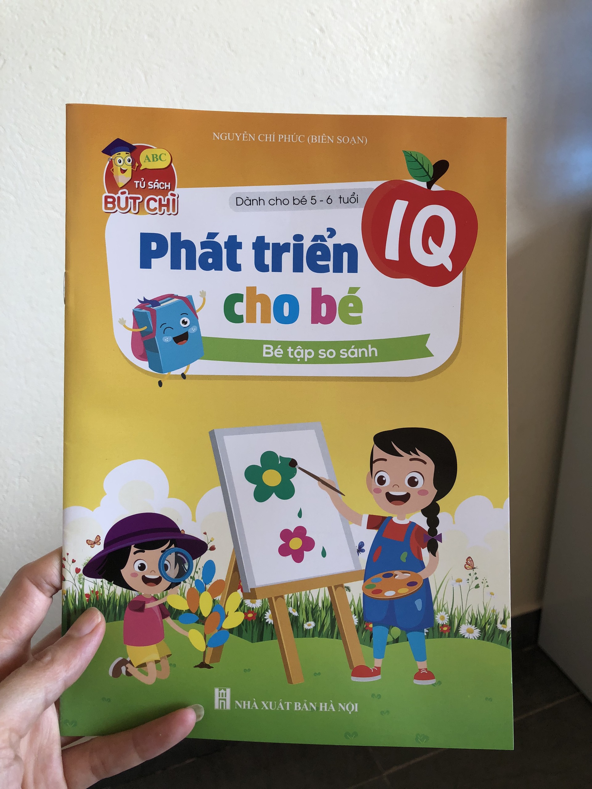 Bộ 8 Cuốn Phát Triển IQ Cho Bé Dành Cho Bé 5-6 Tuổi Bé tập so sánh