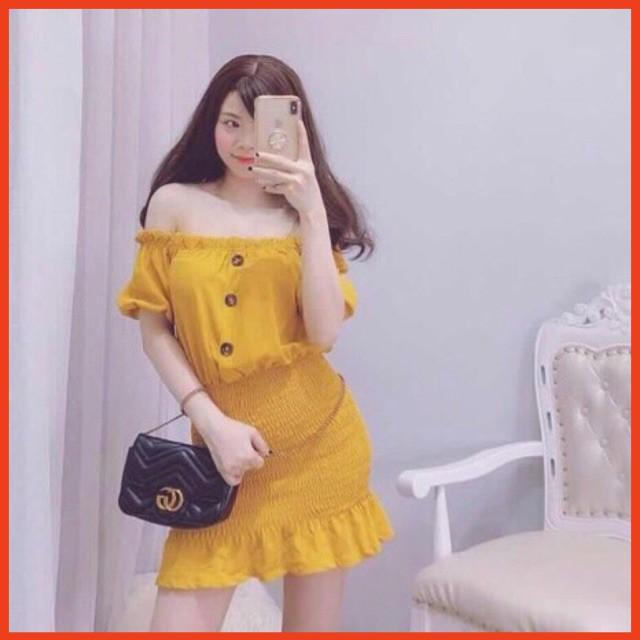 Đầm Ngắn Vàng Trễ Vai Form Nhỏ