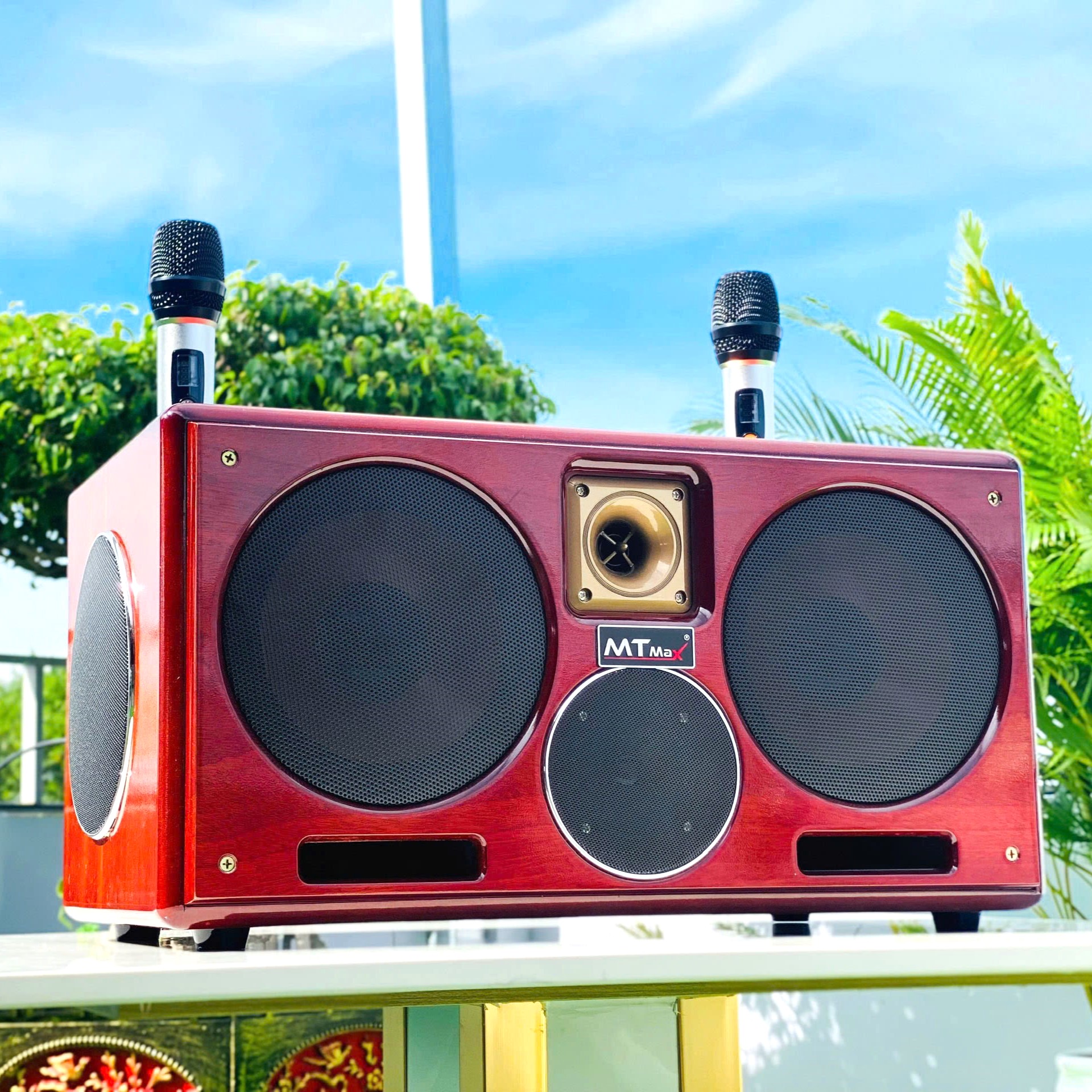 Loa Xách Tay Sang Trọng Full Gỗ MTMAX DK88 PLUS Hệ Thống 6 Loa Âm Thanh Đa Chiều Bass20 Đôi Công Suất 500W Công Nghệ Bass Boost Nghe Nhạc Căng Ấm, Tiếng Lên Siêu Rõ Đi Kèm Cặp Micro Hát Nhẹ Vang Sâu, Hàng Chính Hãng