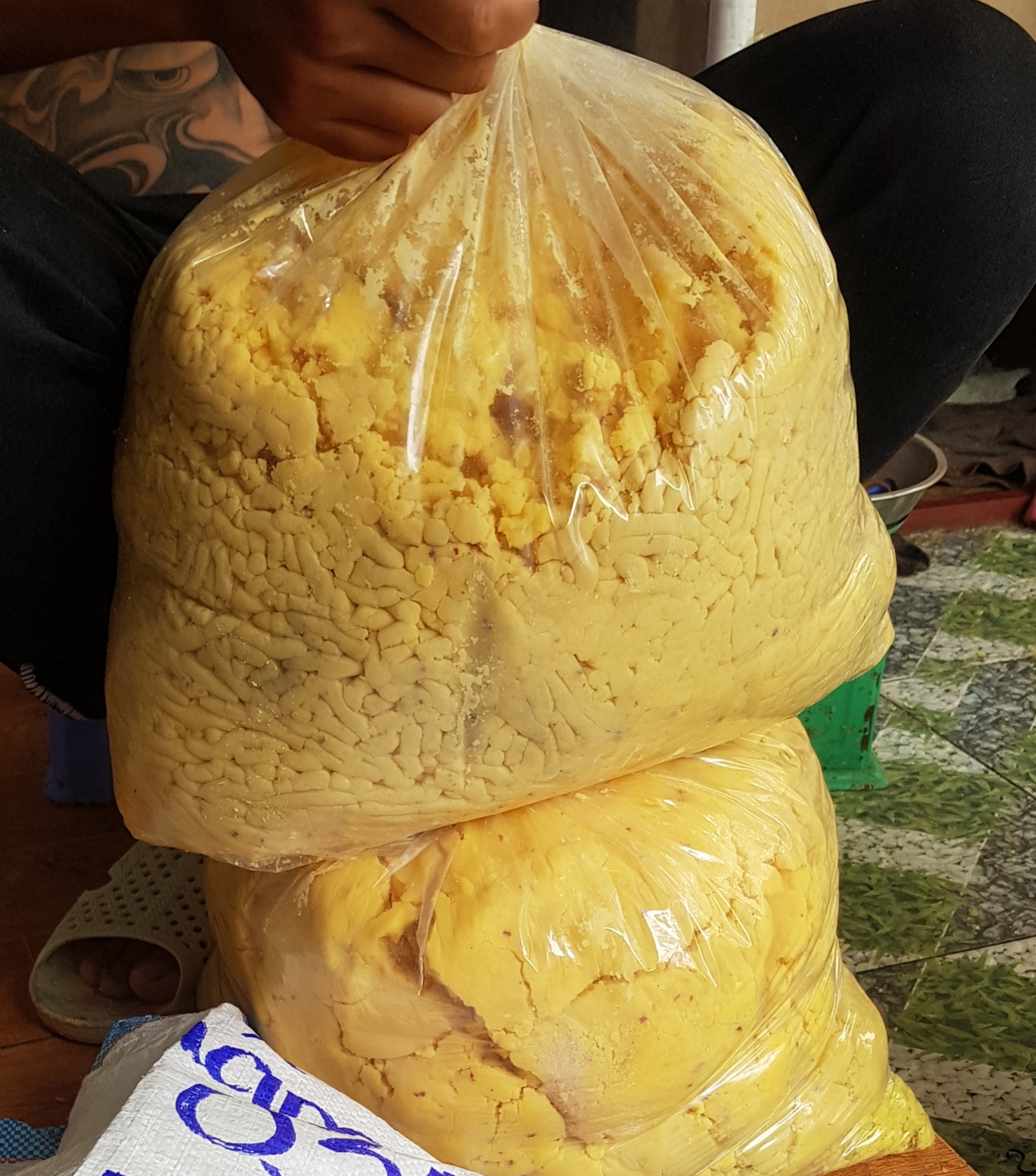 1KG Mồi câu cá Mè, khoai lang ủ chua. Được ủ từ 3tháng. An toàn cho sức khỏe. thích hợp câu được nhiều loại cá